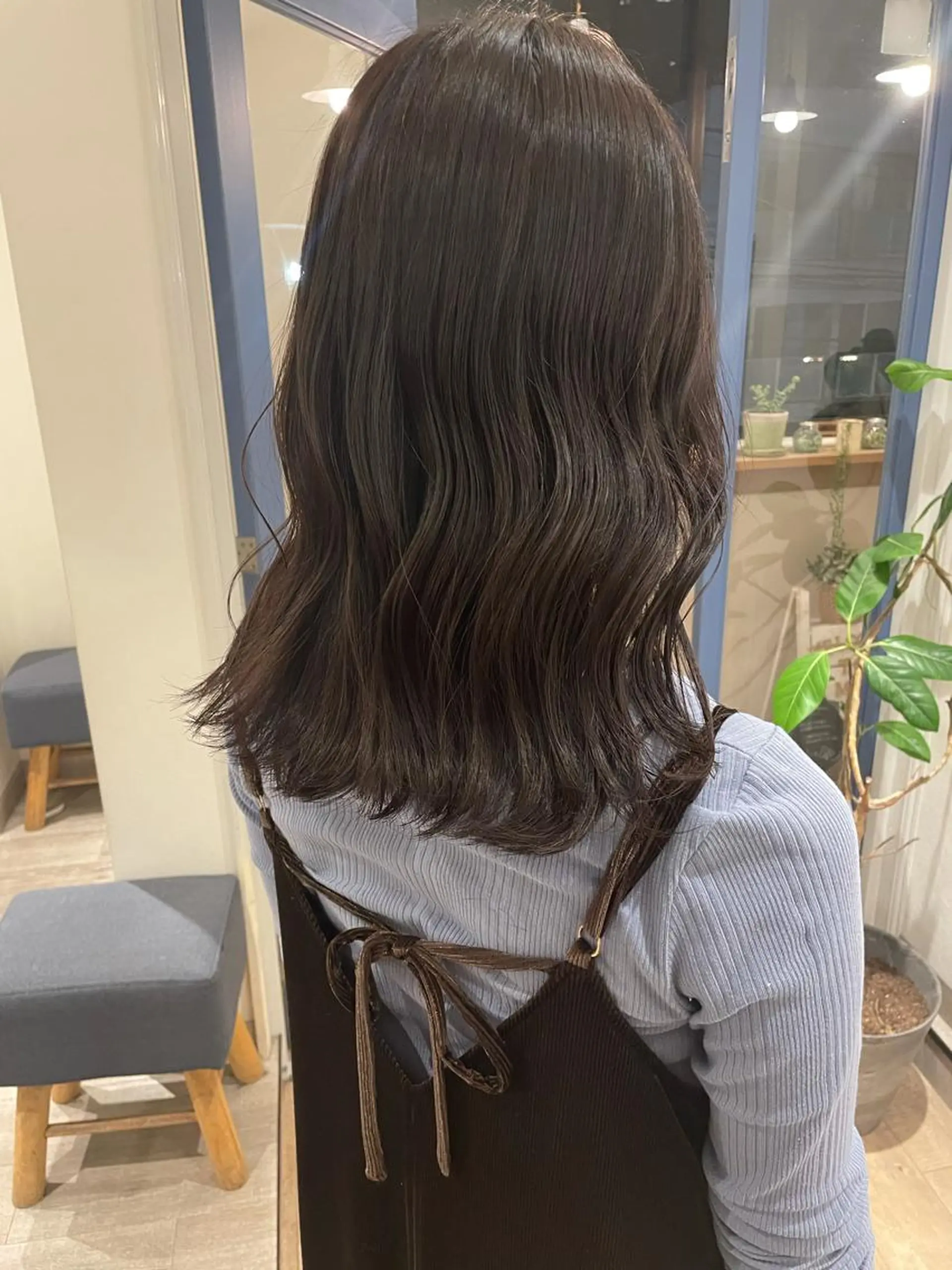 ミディアム カラー ボブレイヤー ベージュカラー ブリーチ ブラウンカラー チョコレートブラウン 🩰オリーブ/ ベージュ松本咲花🩰のヘアスタイル