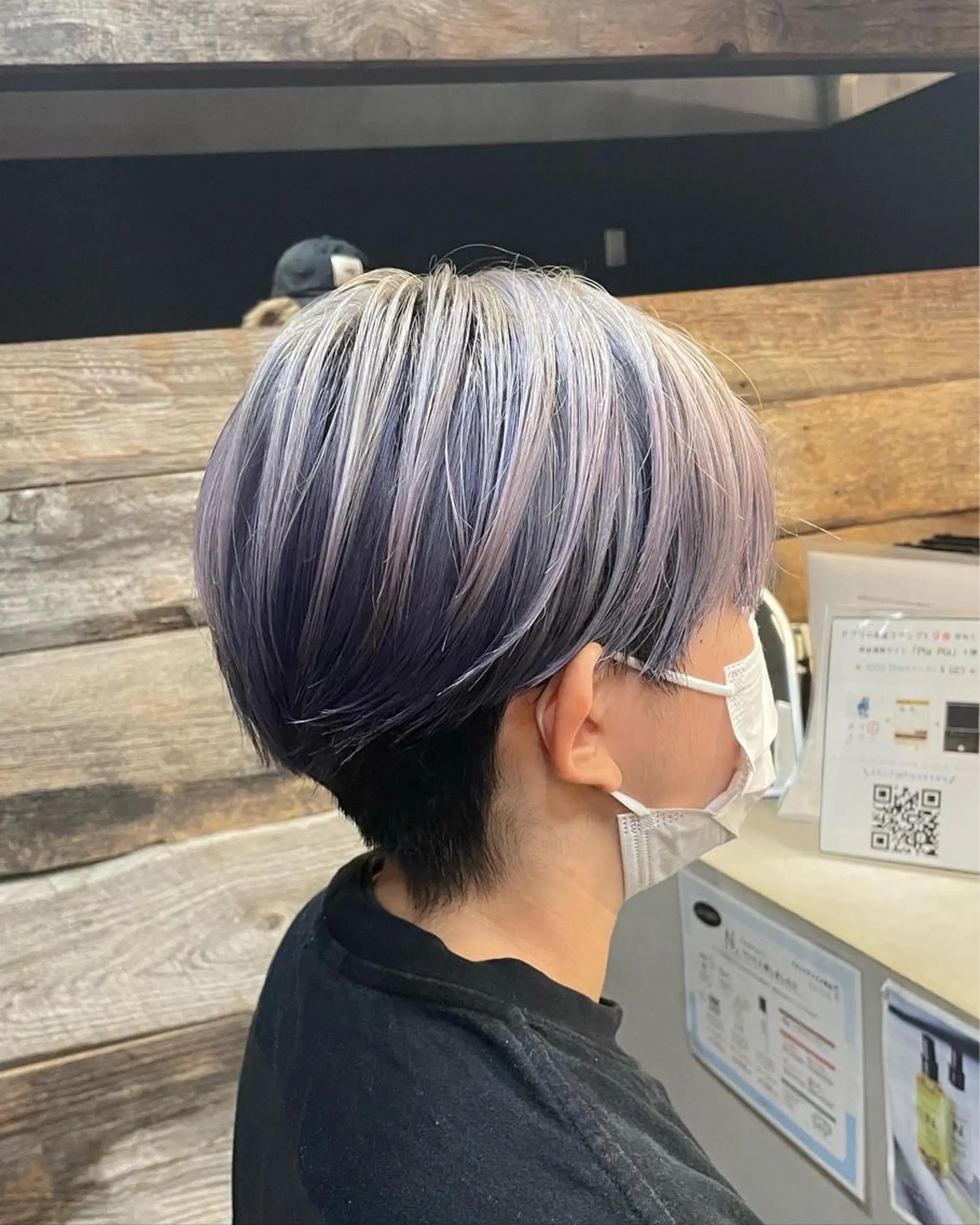 ショート パープルカラー andKおもろまち店 艶ダブルカラー✨のヘアスタイル