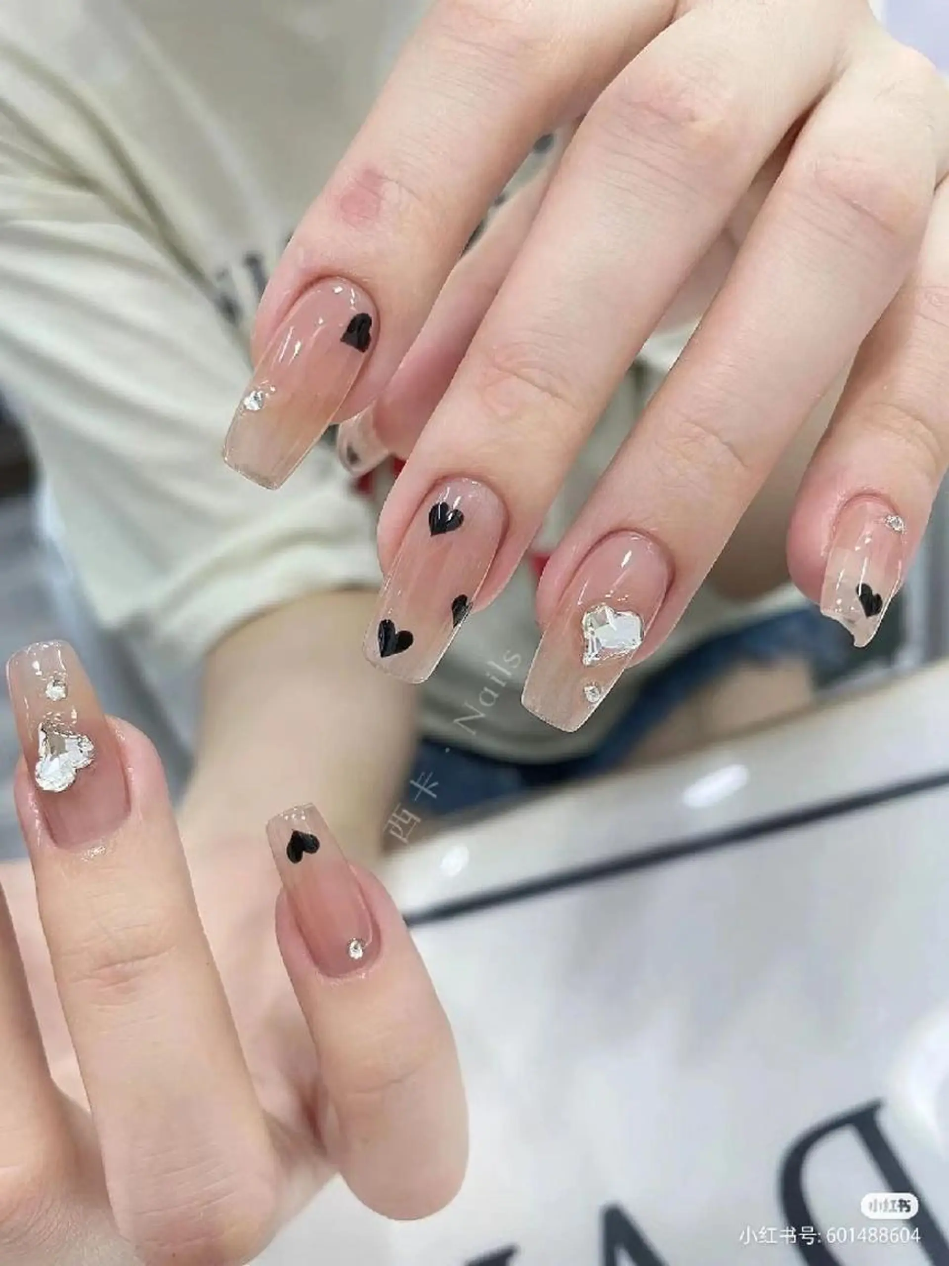 ネイル Theone栄店 伊藤のネイルデザイン