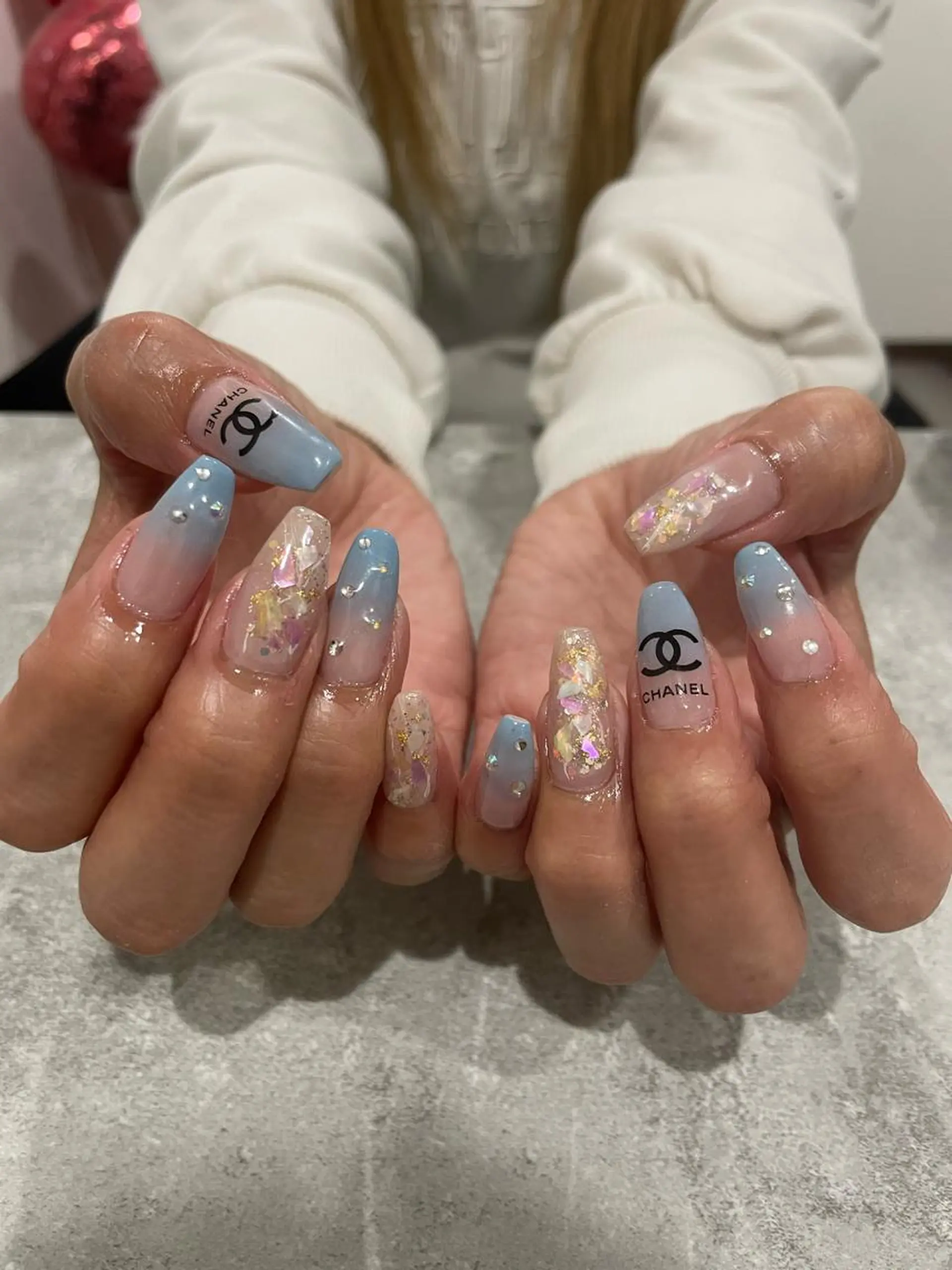 ネイル 持ち込み Raviliss ♡のネイルデザイン