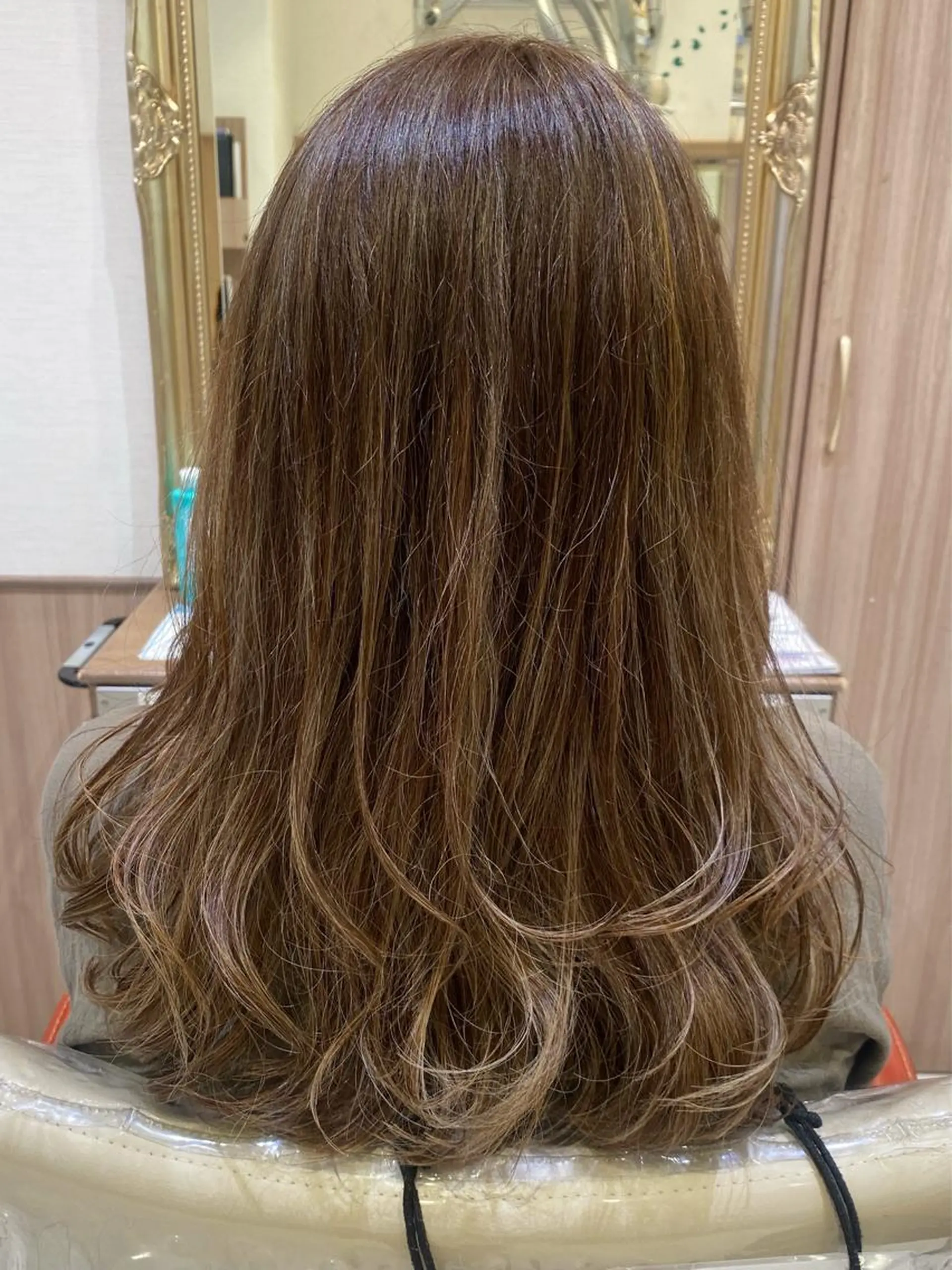 ロング カラー 古川 琴美のヘアスタイル