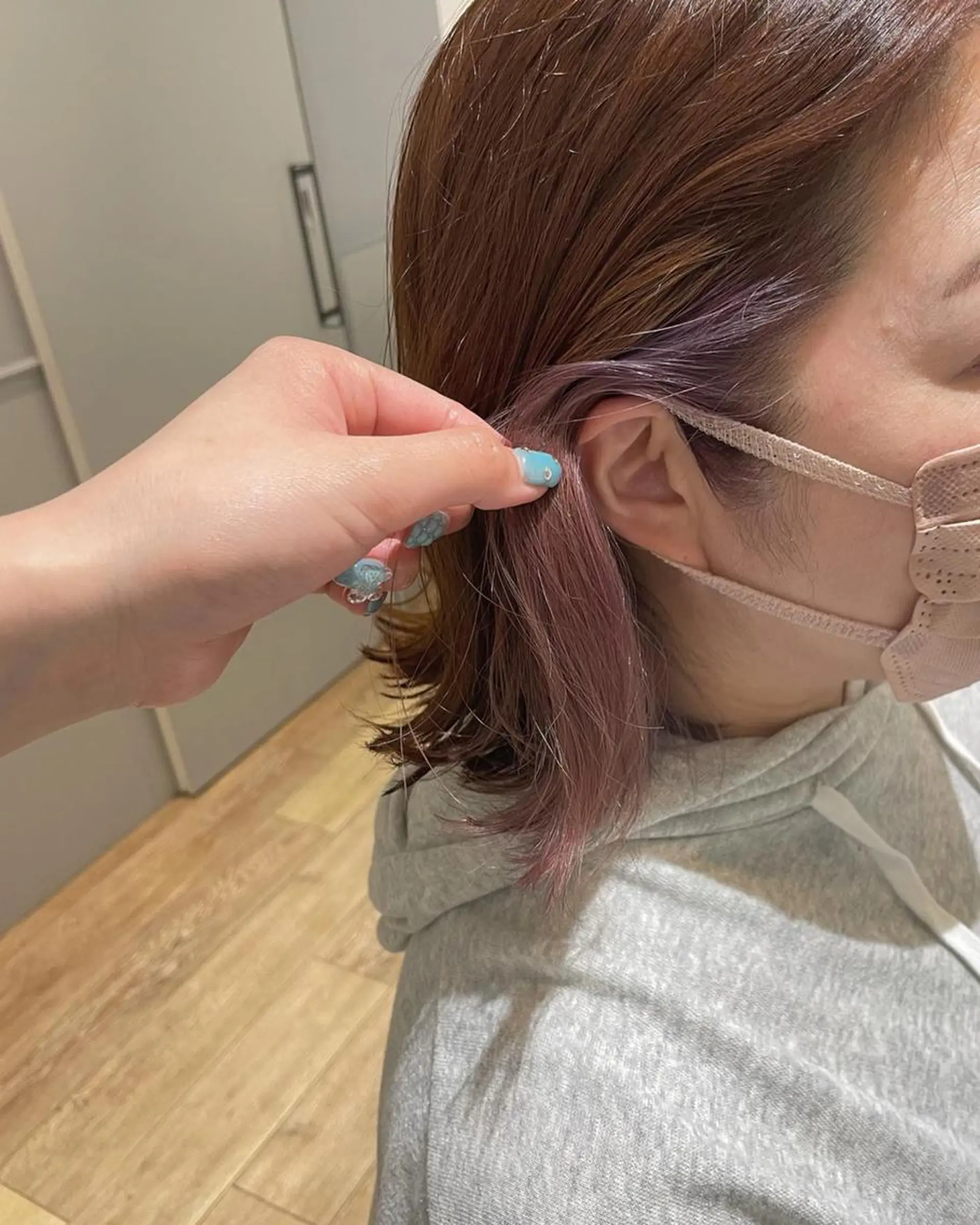 ミディアム カラー パーマ ヘアアレンジ メンズ キッズ ネイル マツエク・マツパ メンズインナーカラー インナーカラー ラベンダーカラー 🫧垢抜けヘア🫧 SHIORIのヘアスタイル