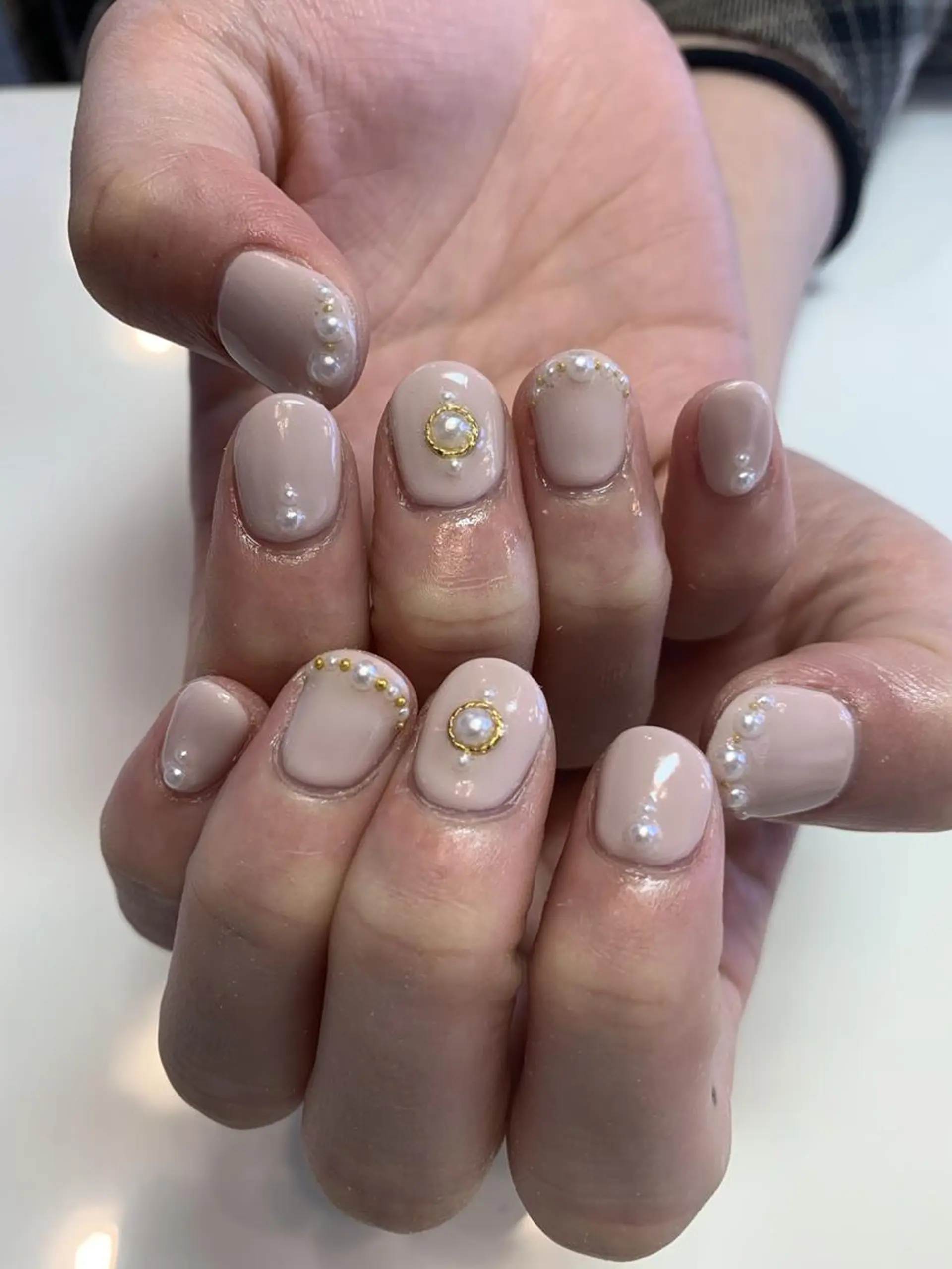 ネイル ネイルリボン 受付スタッフのネイルデザイン