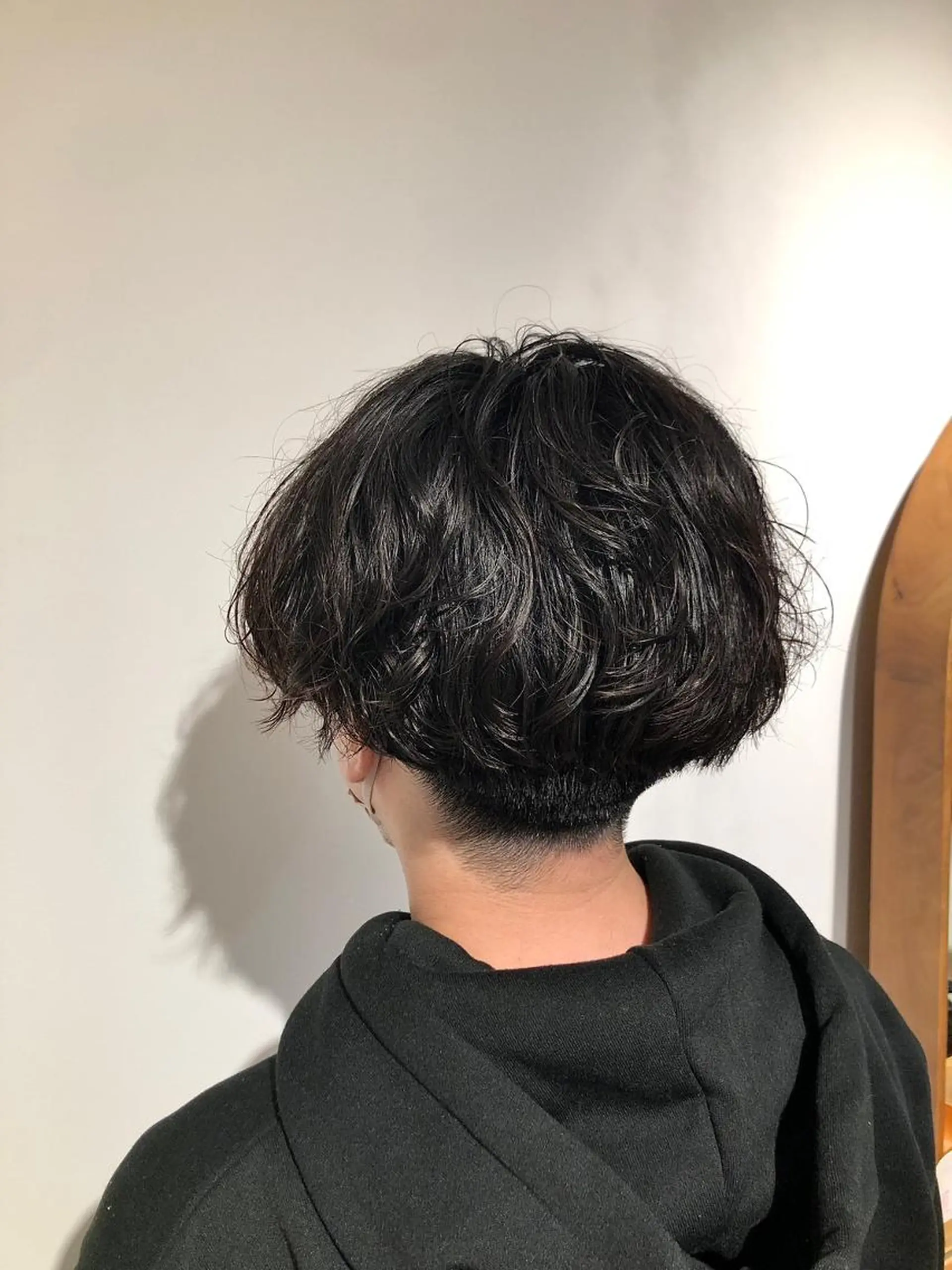 ショート パーマ メンズ アップバング ビジネス マッシュ メンズパーマ メンズツイストパーマ カット 高橋 英彦のヘアスタイル