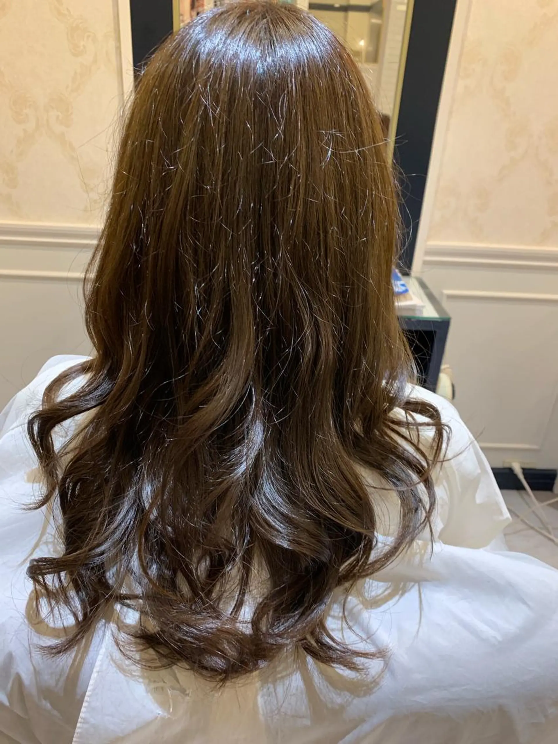 セミロング カラー 粟田 めぐみのヘアスタイル