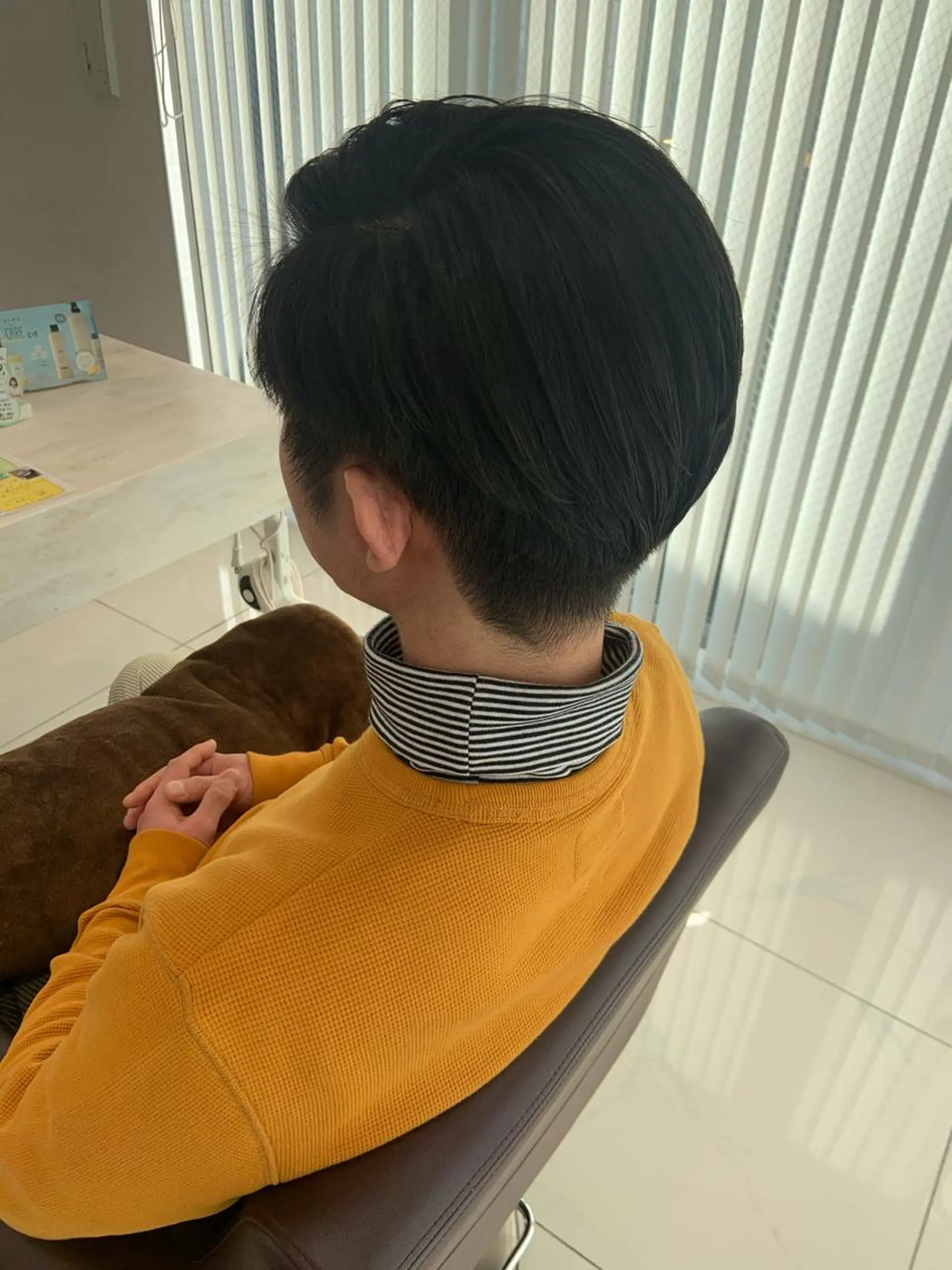 ショート メンズ ハイトーンカラー🤍 山下 優華のヘアスタイル