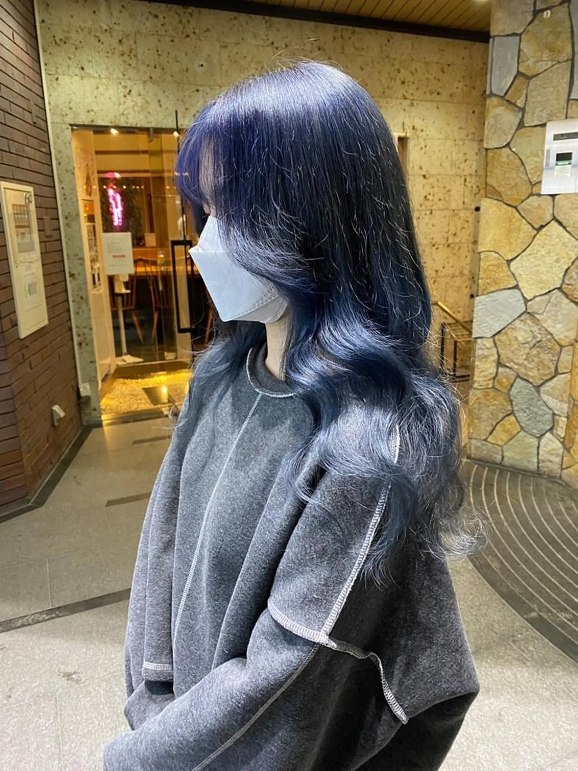 カラー white.梅田 デザインカラー🦄のヘアスタイル