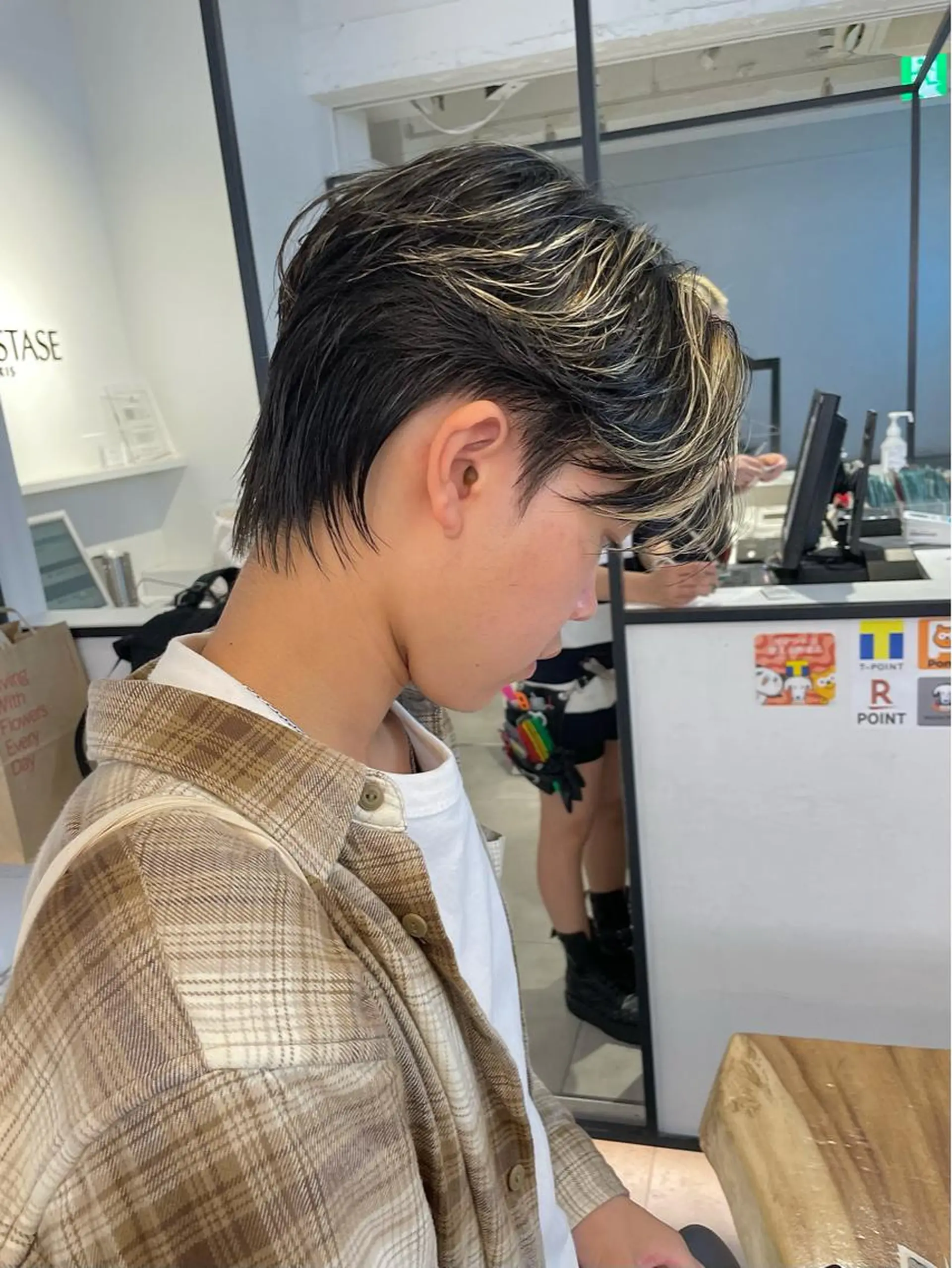 ミディアム パーマ メンズ カット パーマ 🇰🇷カルマパーマ kaito🇰🇷のヘアスタイル