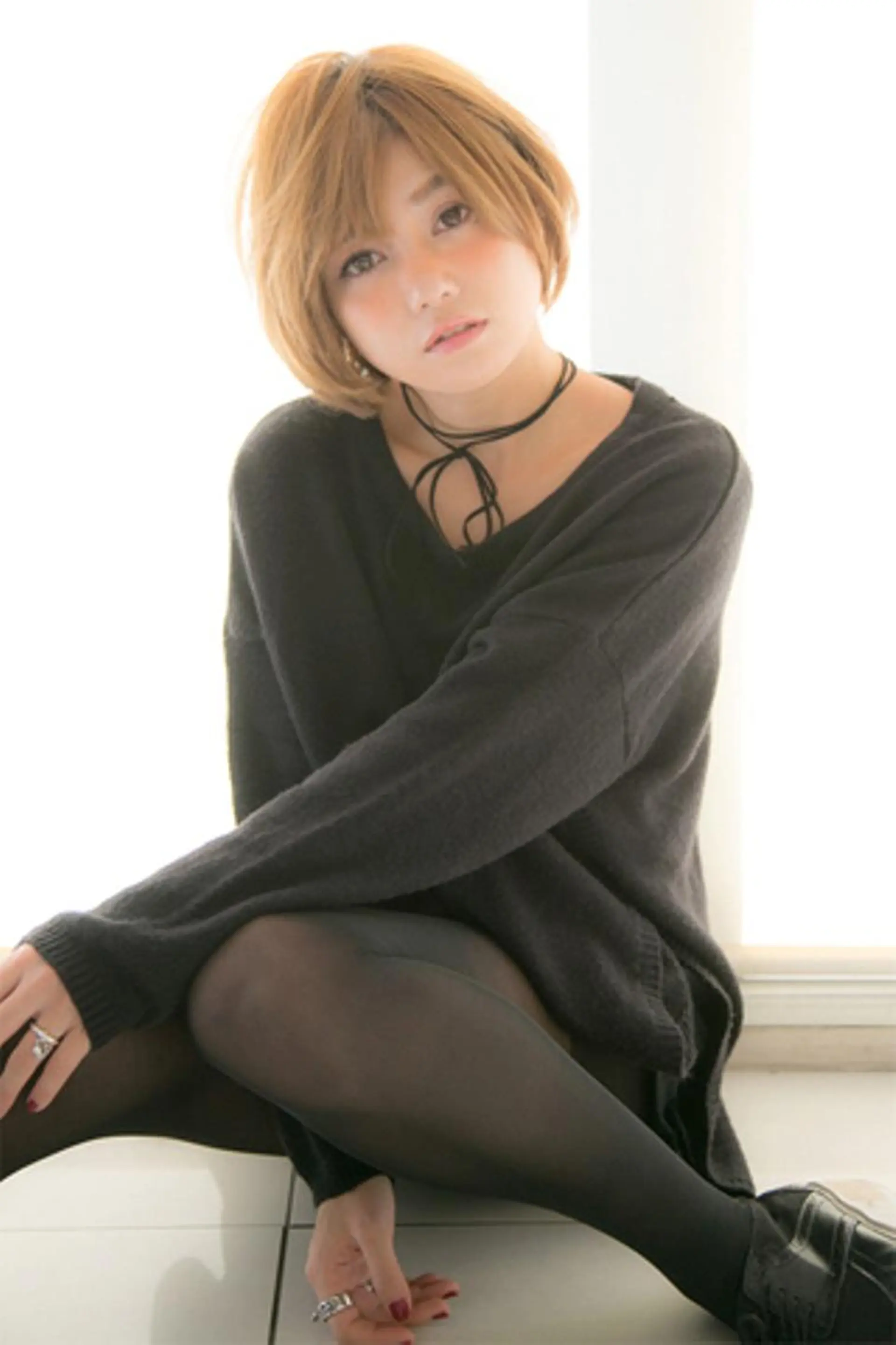 ショート ハンサムショート アッシュ ボブ 顔まわりレイヤー レイヤーカット 【公式】amble luxe池袋東口🩷のヘアスタイル