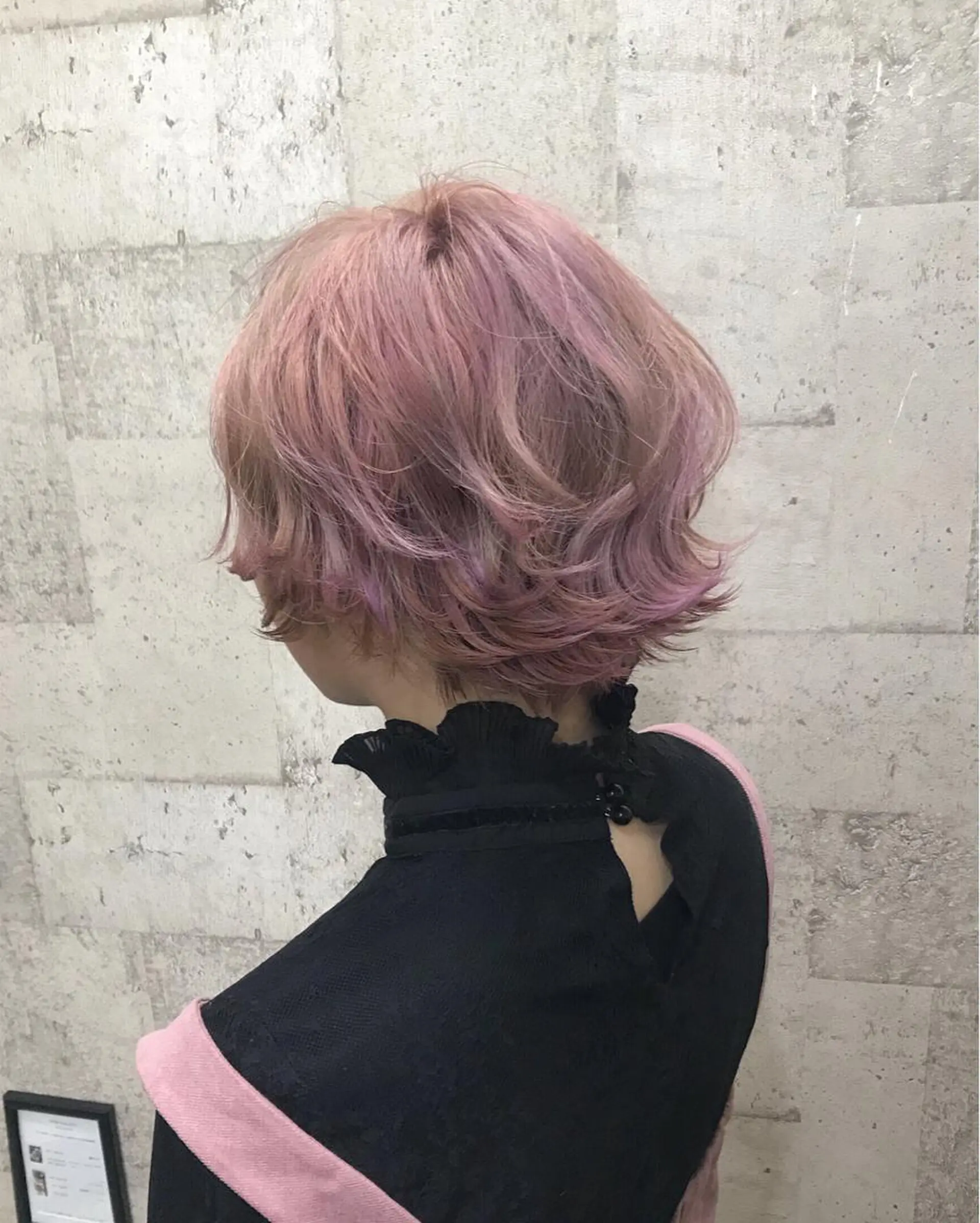 ショート カラー ブリーチ ピンクカラー インナーカラー/天神 ブリーチ/吉田のヘアスタイル