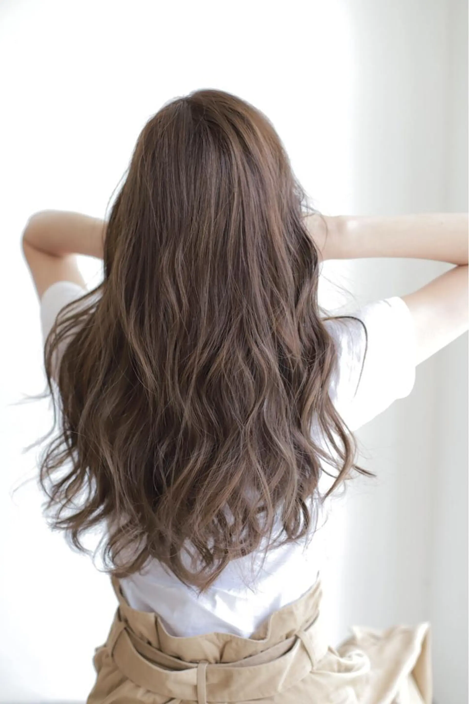 セミロング カラー ベージュカラー デザインカラー✨🦄 透明感カラー✨ヒカルのヘアスタイル