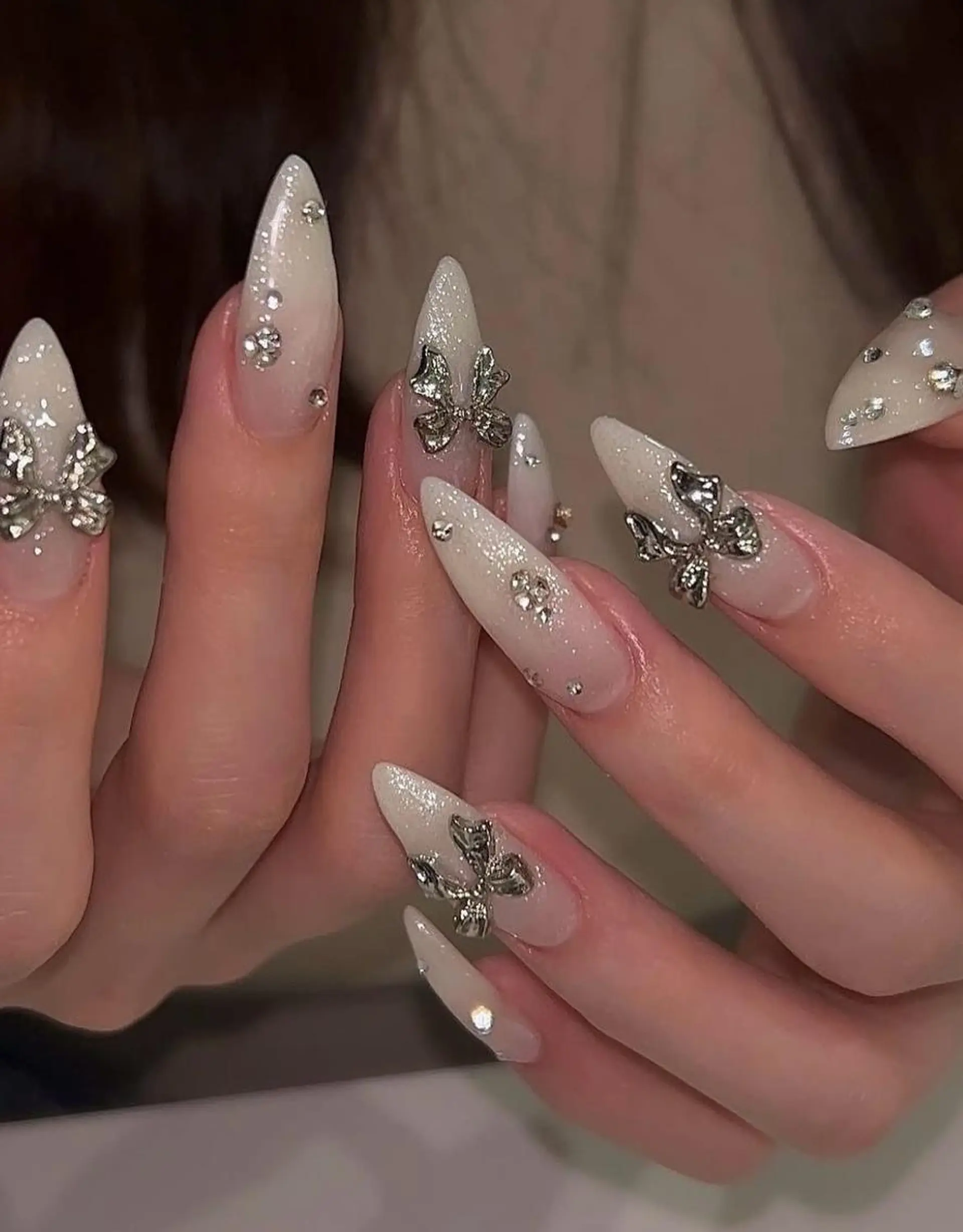 ネイル 長さ出し フレンチネイル グラデーション 卒業式 マグネットネイル ハンドネイル MIHANA NAILのネイルデザイン