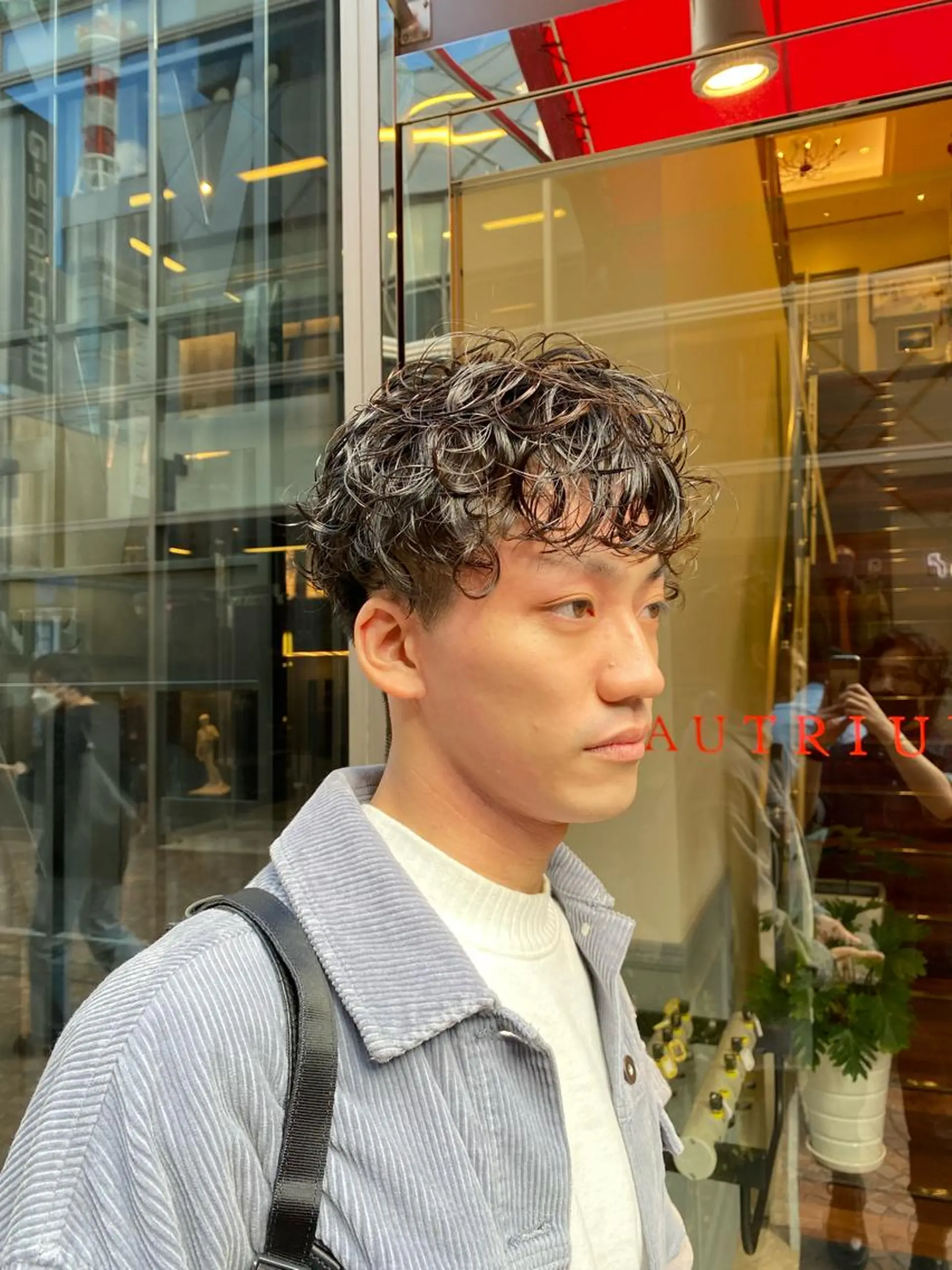 パーマ メンズ マッシュ メンズパーマ プードルパーマ プードルパーマ レイヤー/グレージュ メンズパーマのヘアスタイル