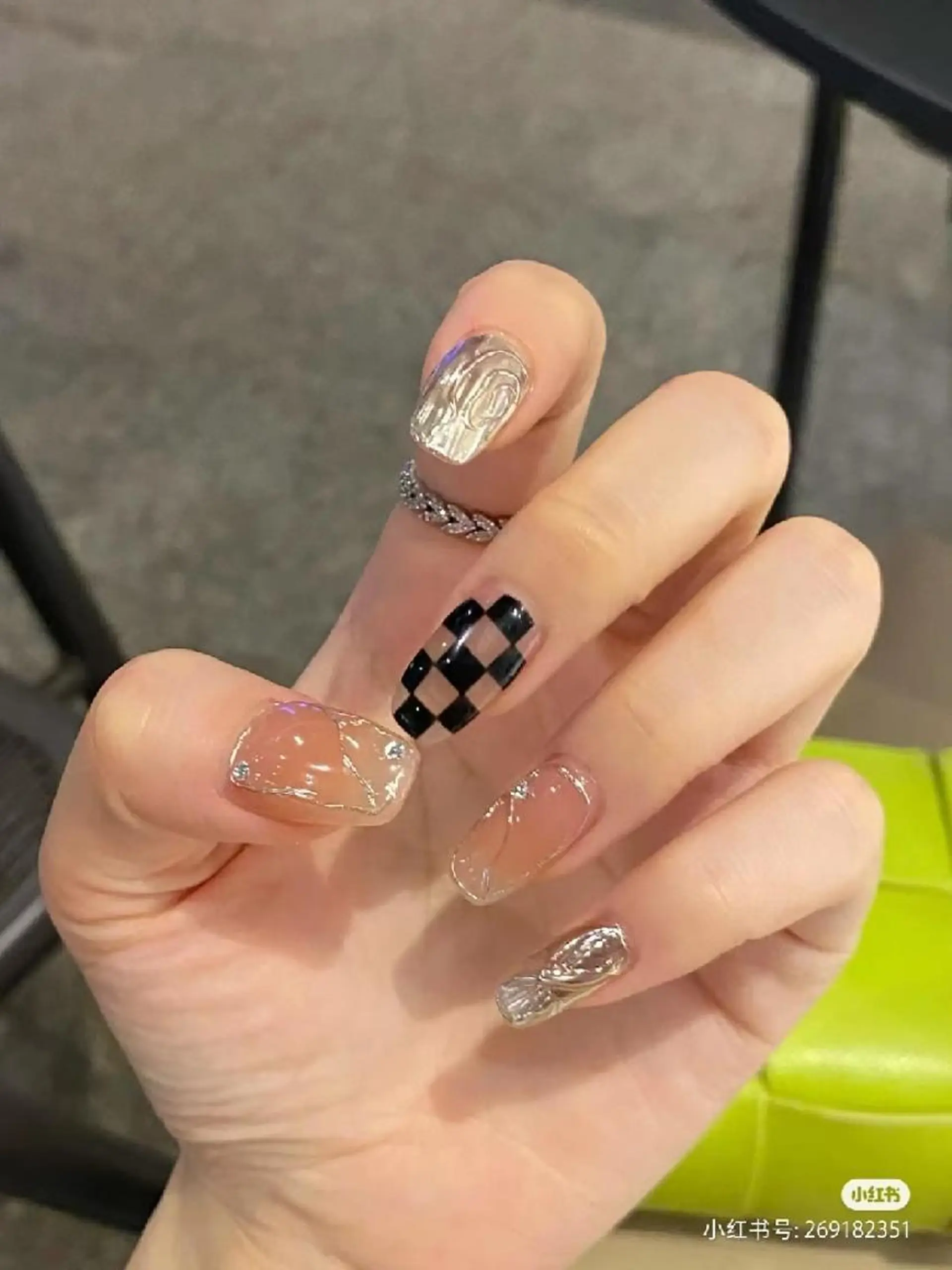 ネイル N. サロン所属・Theone栄店 田口のネイルデザイン