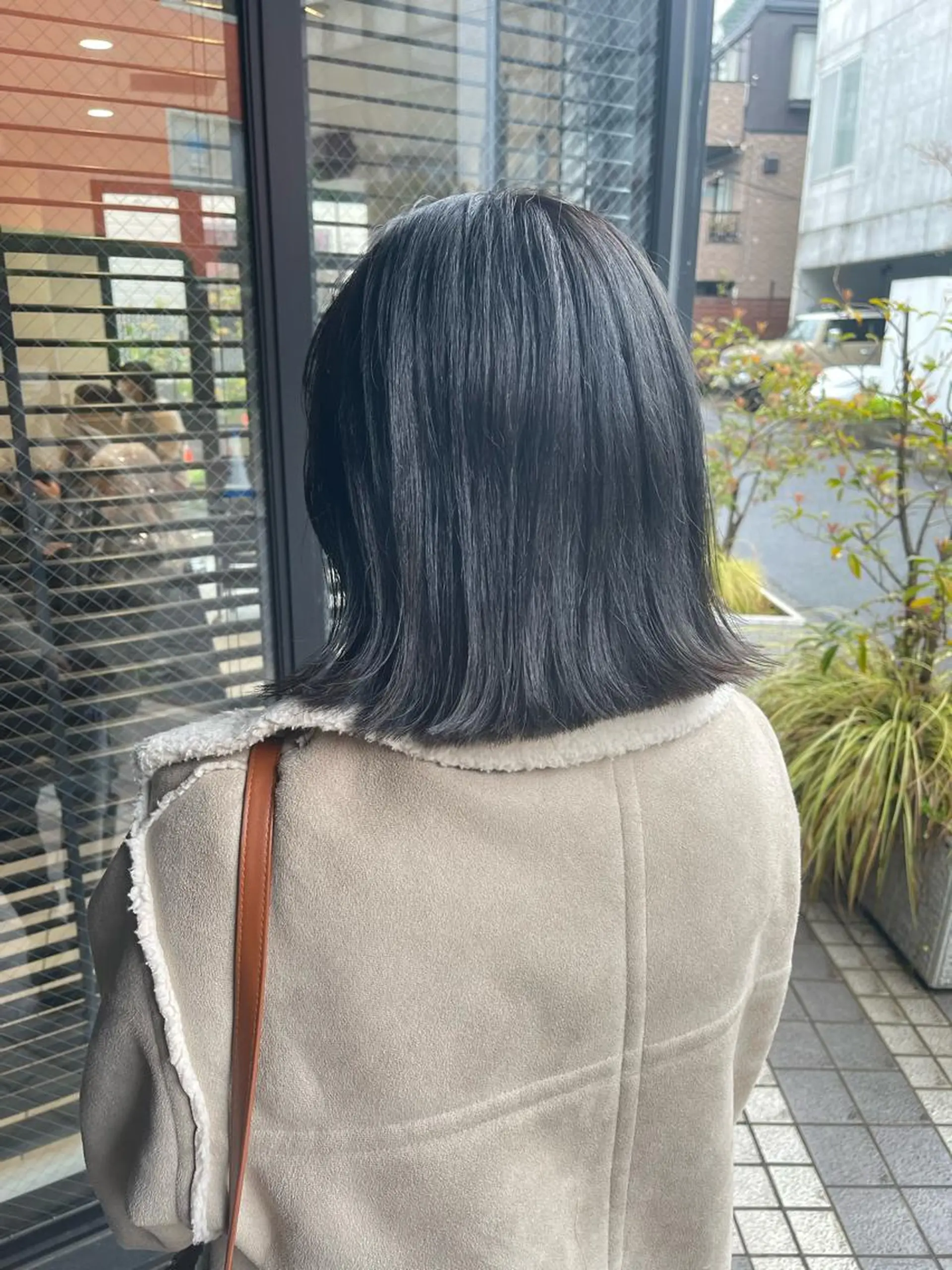 ミディアム カラー ネイビーカラー ラベンダー/レイヤー スタイル🤎mamiのヘアスタイル