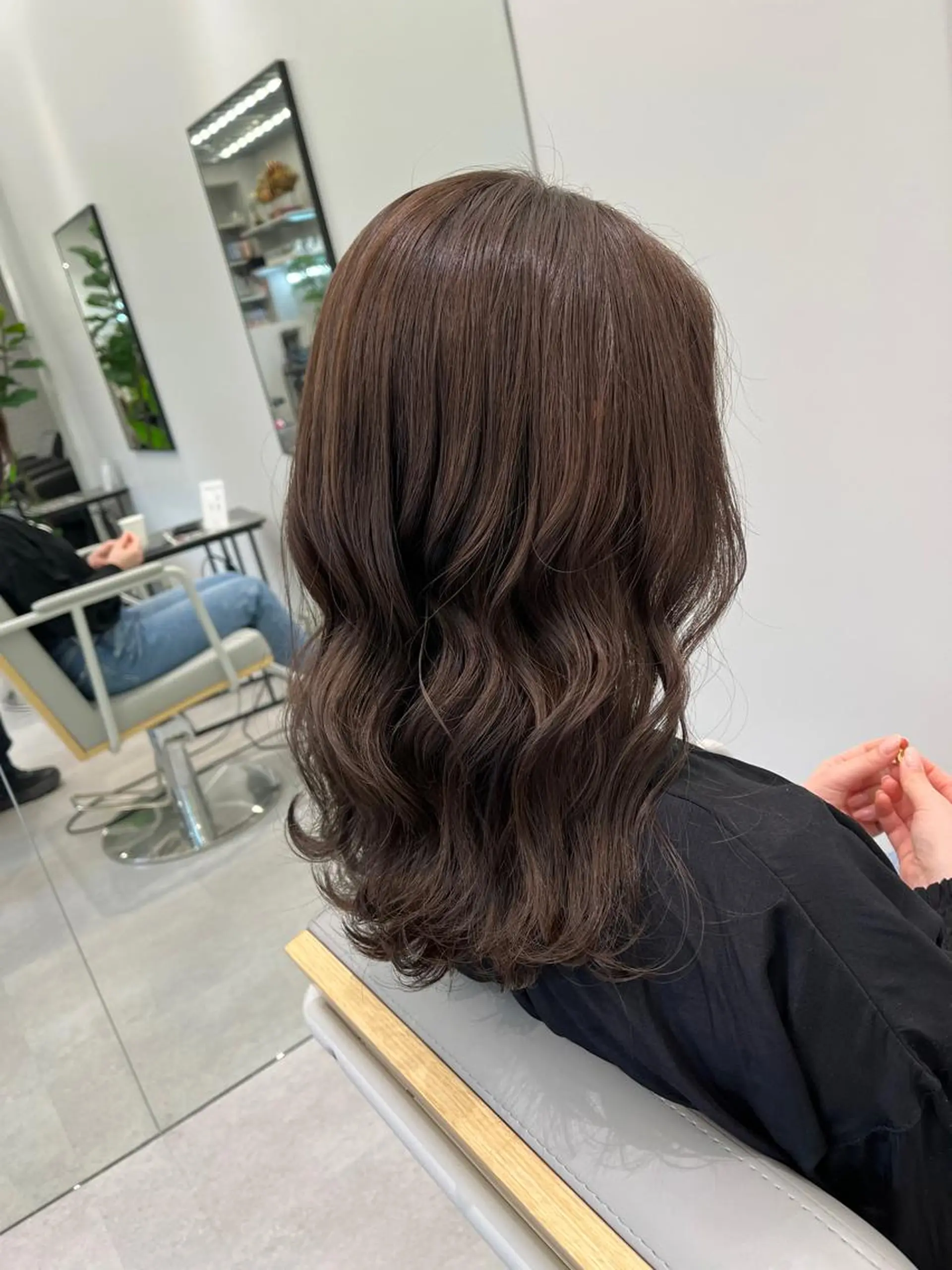 セミロング カラー 菅 樹希弥のヘアスタイル