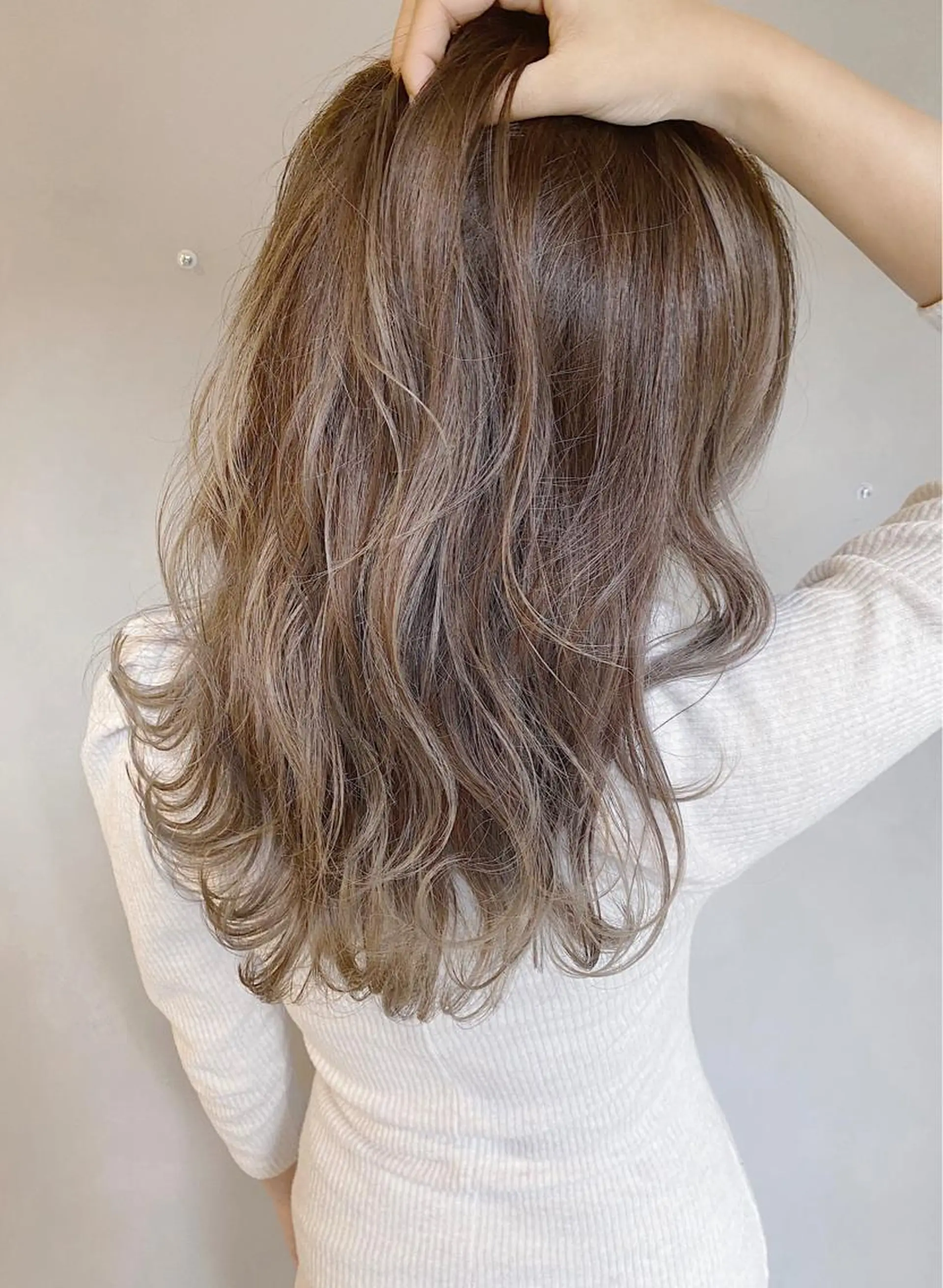 セミロング カラー ヘアカラー LA KING GINZA TOKYO所属・🧡ショートの達人 🧡SHOのヘアスタイル