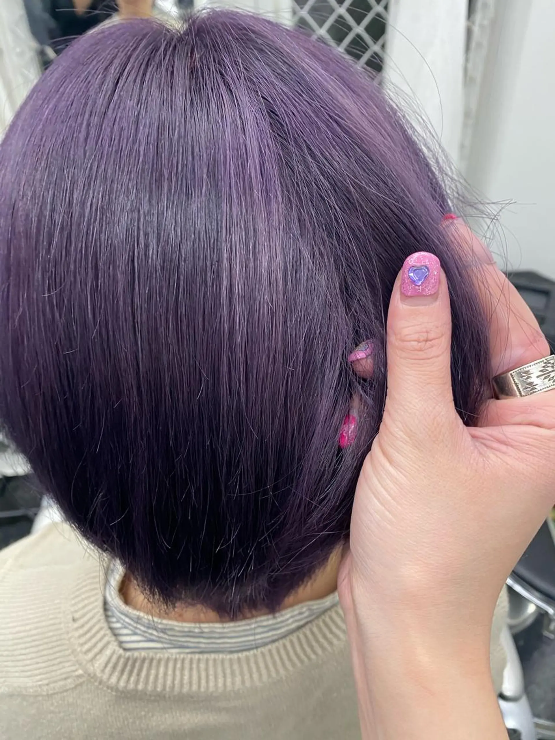 ショート ヘアカラー サイレント美容師 アイリィのヘアスタイル