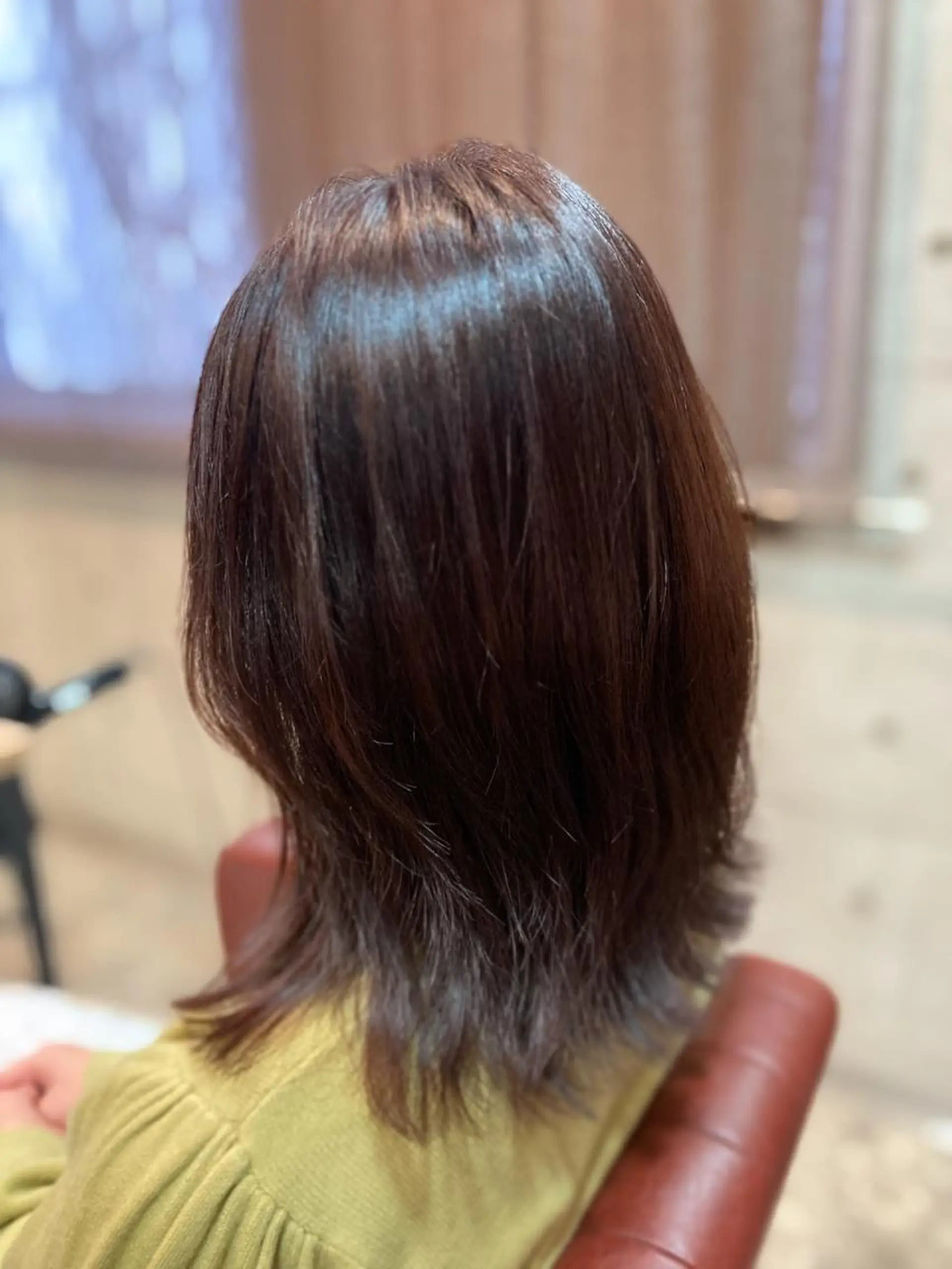 ミディアム カラー ERIKO Tのヘアスタイル