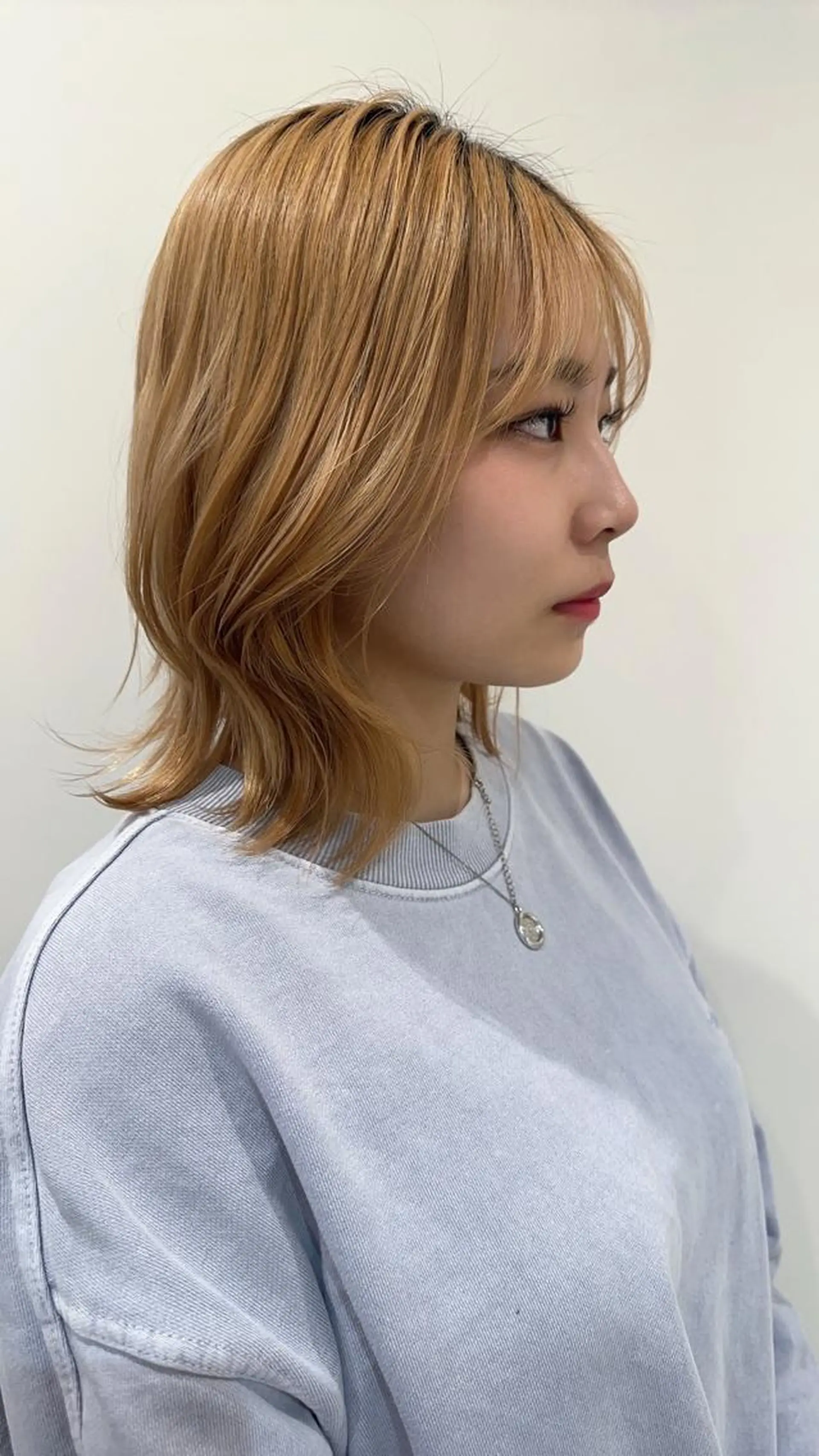 ミディアム 小顔レイヤー/ ベージュ🤍Rieのヘアスタイル