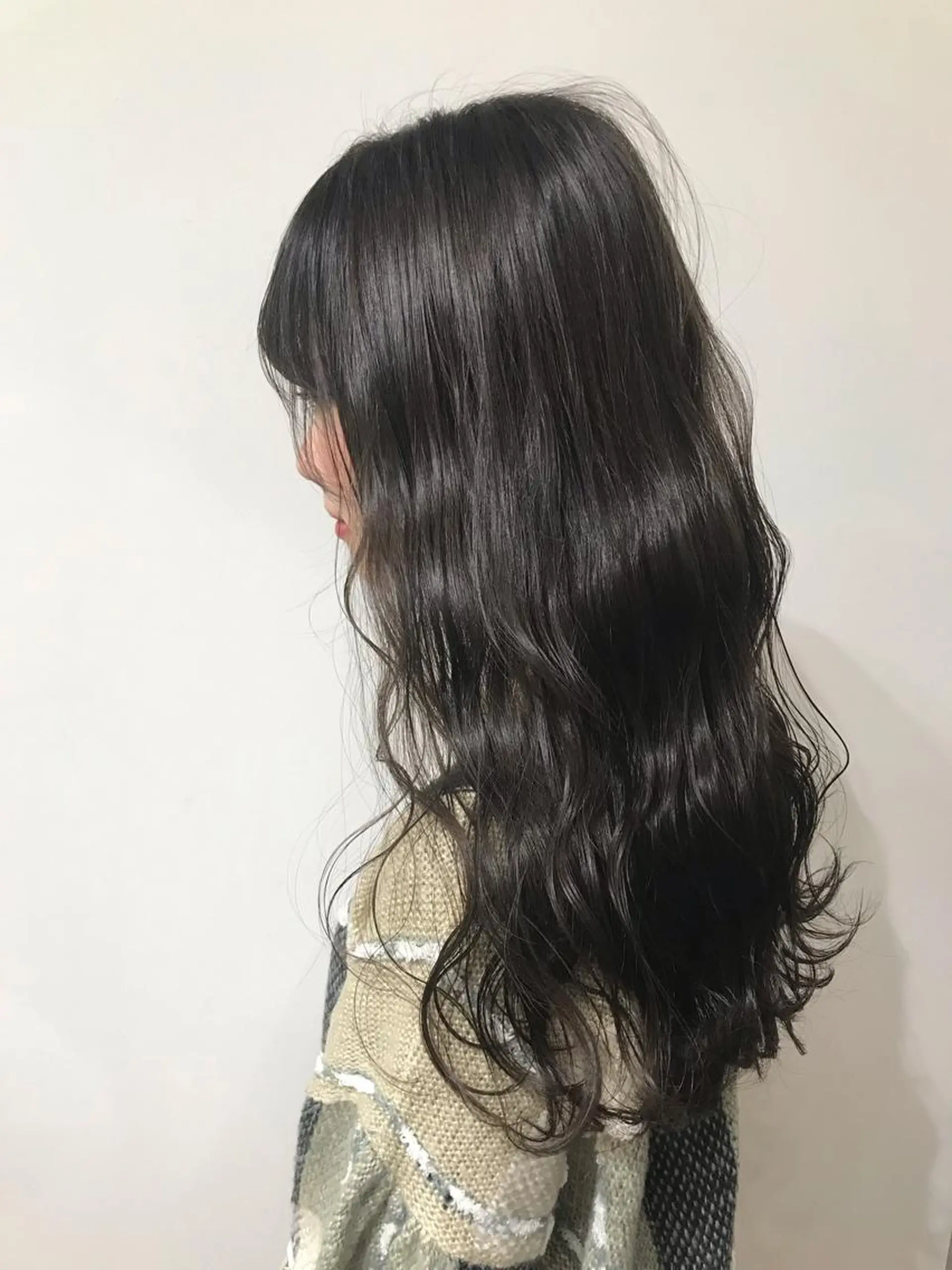 ロング カラー アッシュ ヘアカラー トリートメント salowin梅田所属・レイヤー/顔周り /AKARIのヘアスタイル