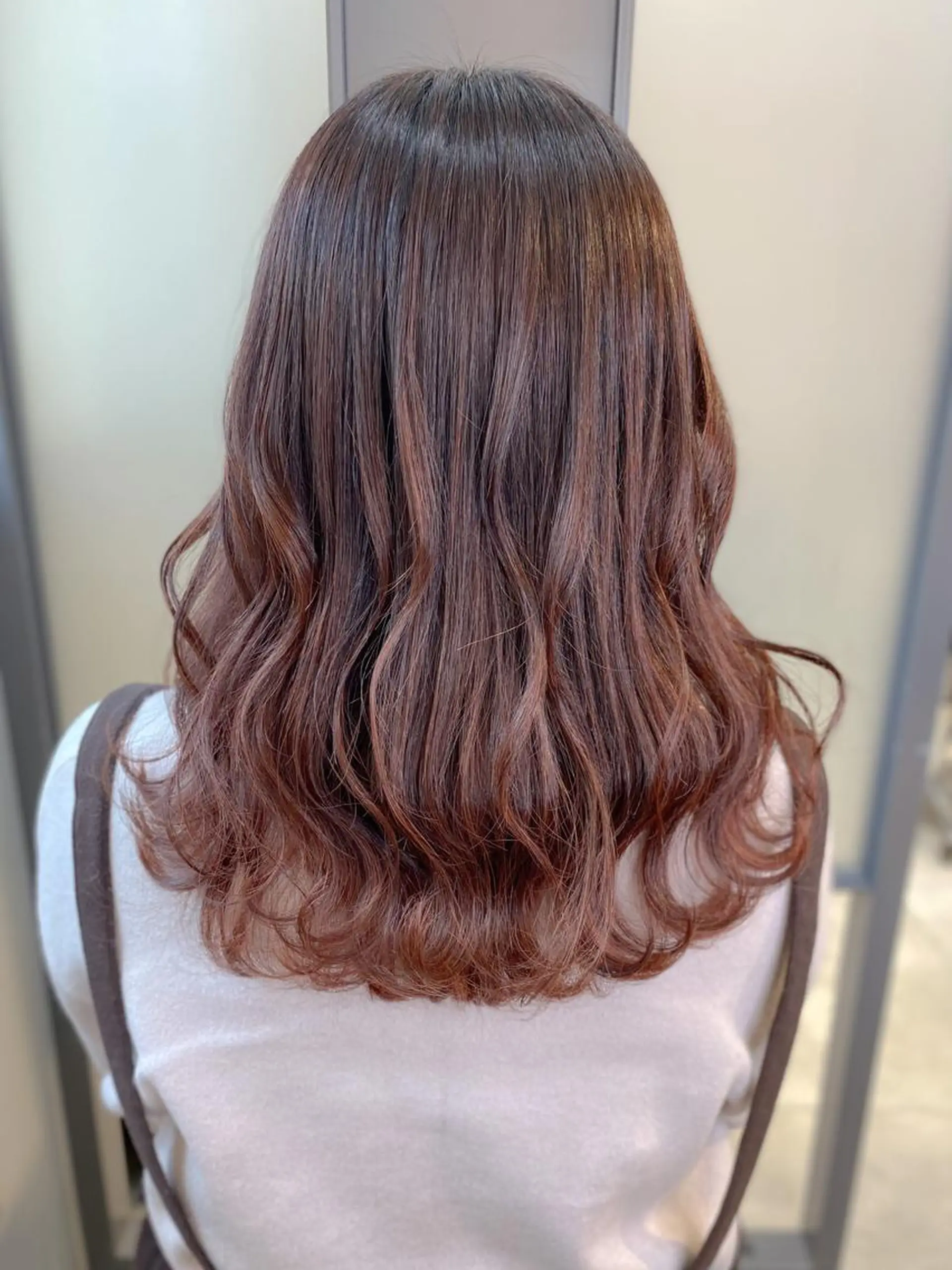 ミディアム カラー ベージュカラー ピンクカラー ピンクベージュ 【透明感、艶髪】西村 有司のヘアスタイル