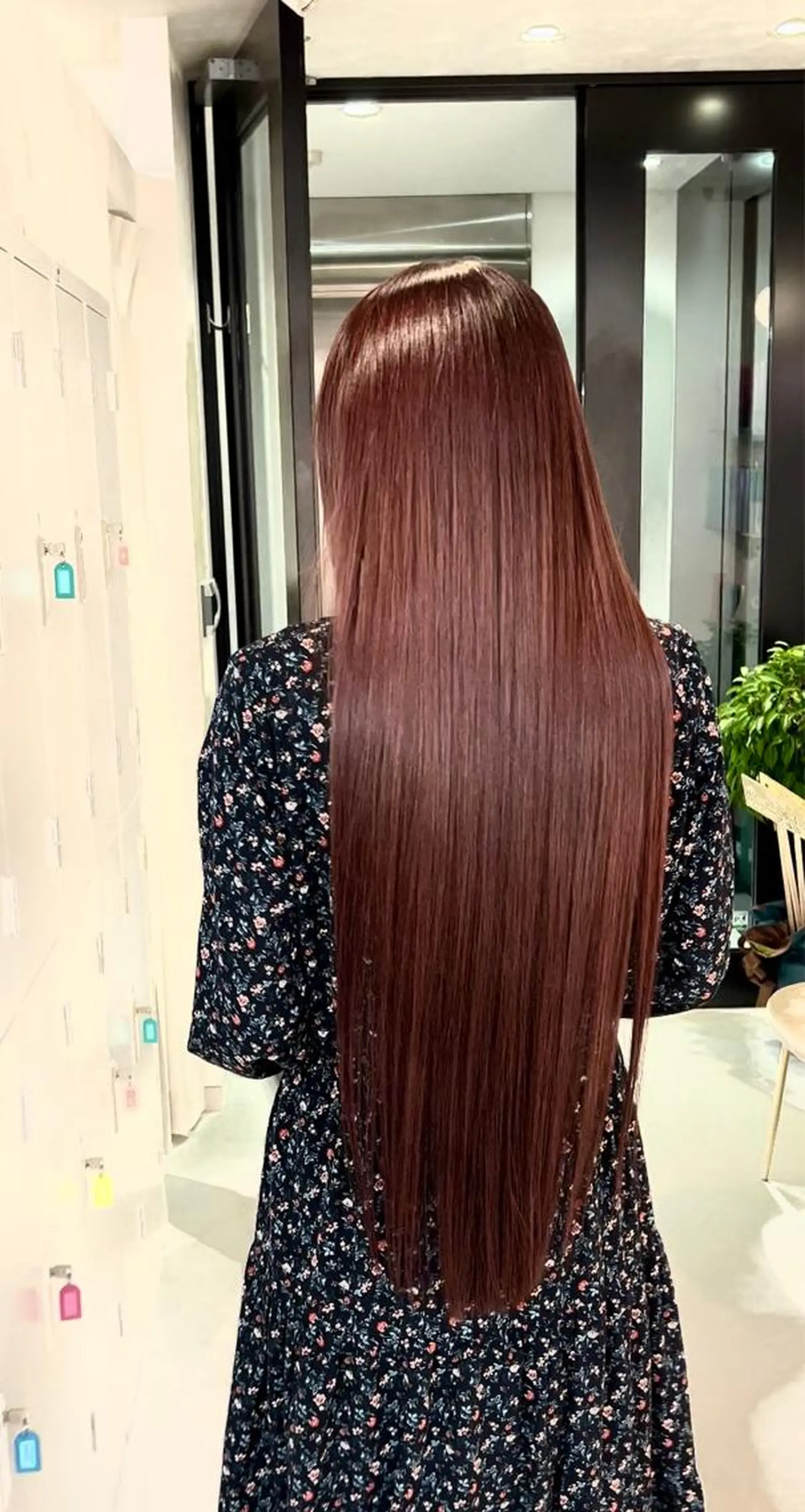 セミロング カラー ヘアカラー トリートメント 髪質改善カラー、美髪 トリートメント専門のヘアスタイル