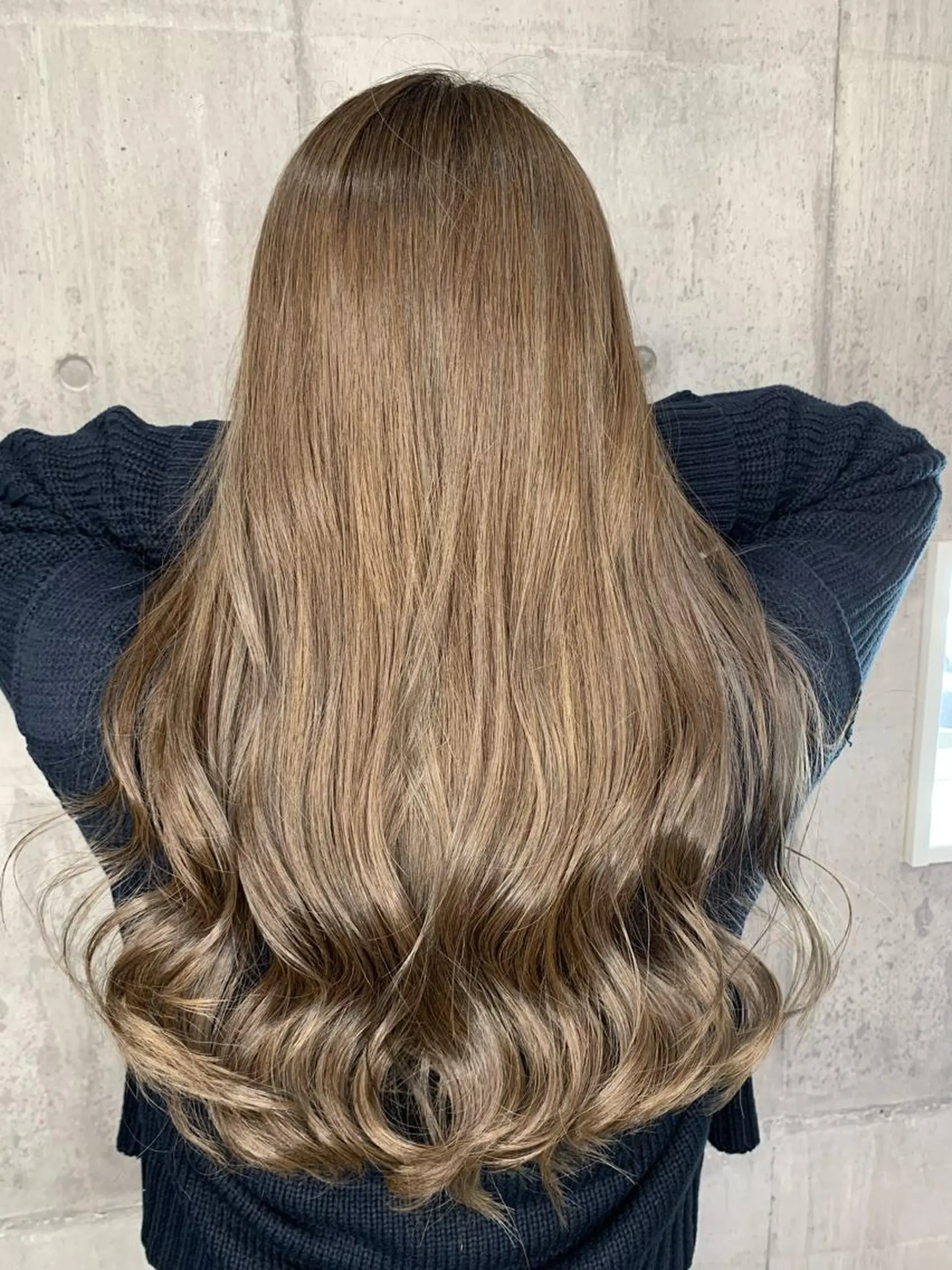 ロング カット ヘアカラー yoshihara yuukiのヘアスタイル