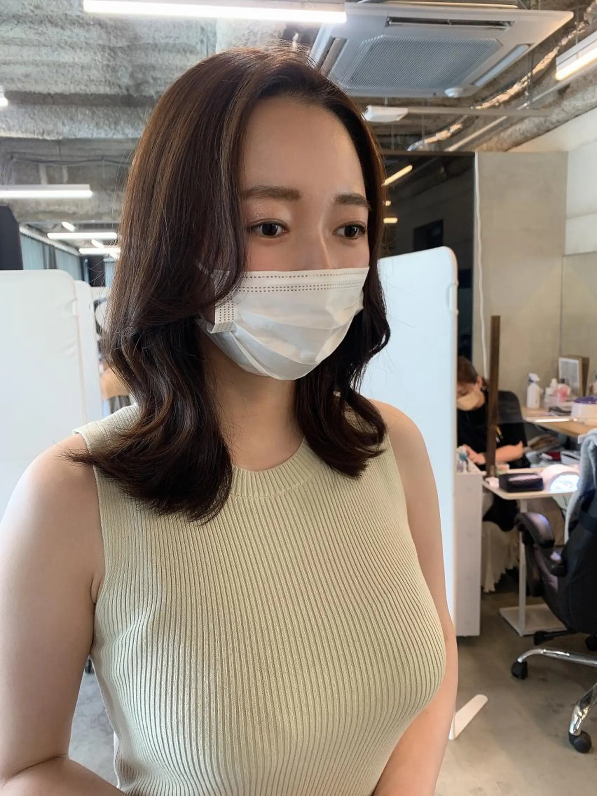 ミディアム カラー カット ヘアカラー トリートメント ヘッドスパ 透明感/オリーブ/ グレージュ/YUKAのヘアスタイル