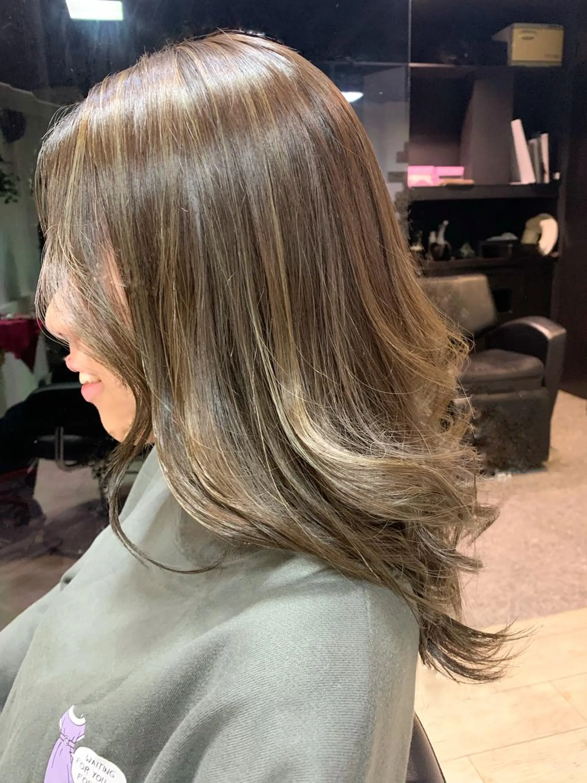 ロング カラー 透明感カラー ハイライトカラー ハイライト マルナ本店 ペコのヘアスタイル