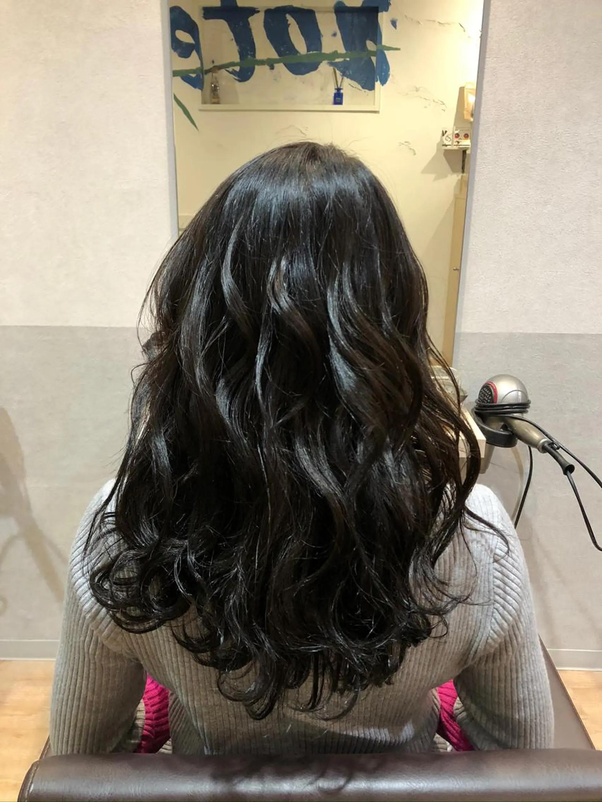 ロング カラー monami 鈴木 茉由奈のヘアスタイル