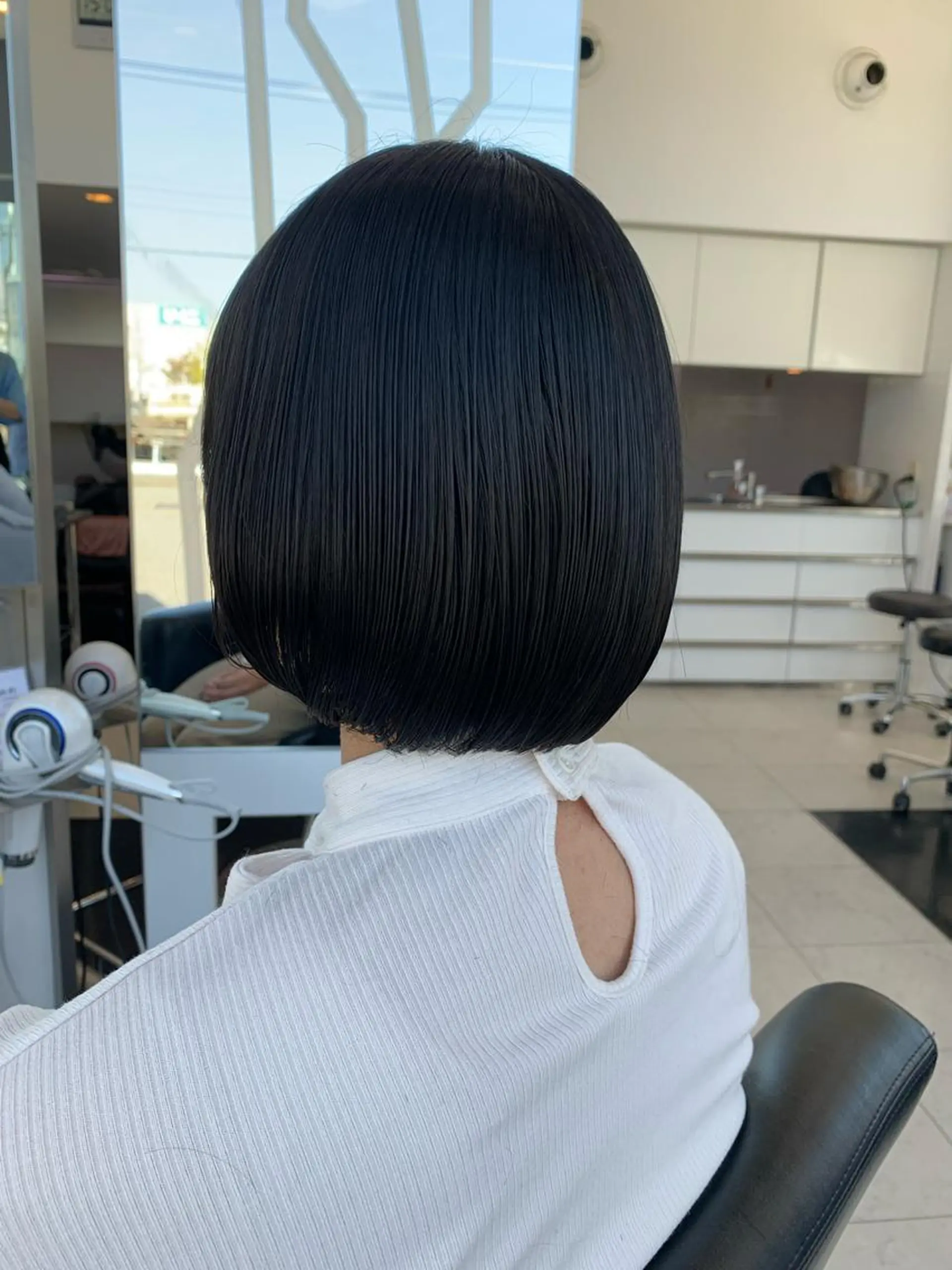 ショート ボブ 外ハネヘア Agu hair grove 金沢八日市店所属・名竹聖治/透明感 カラー/縮毛矯正のヘアスタイル