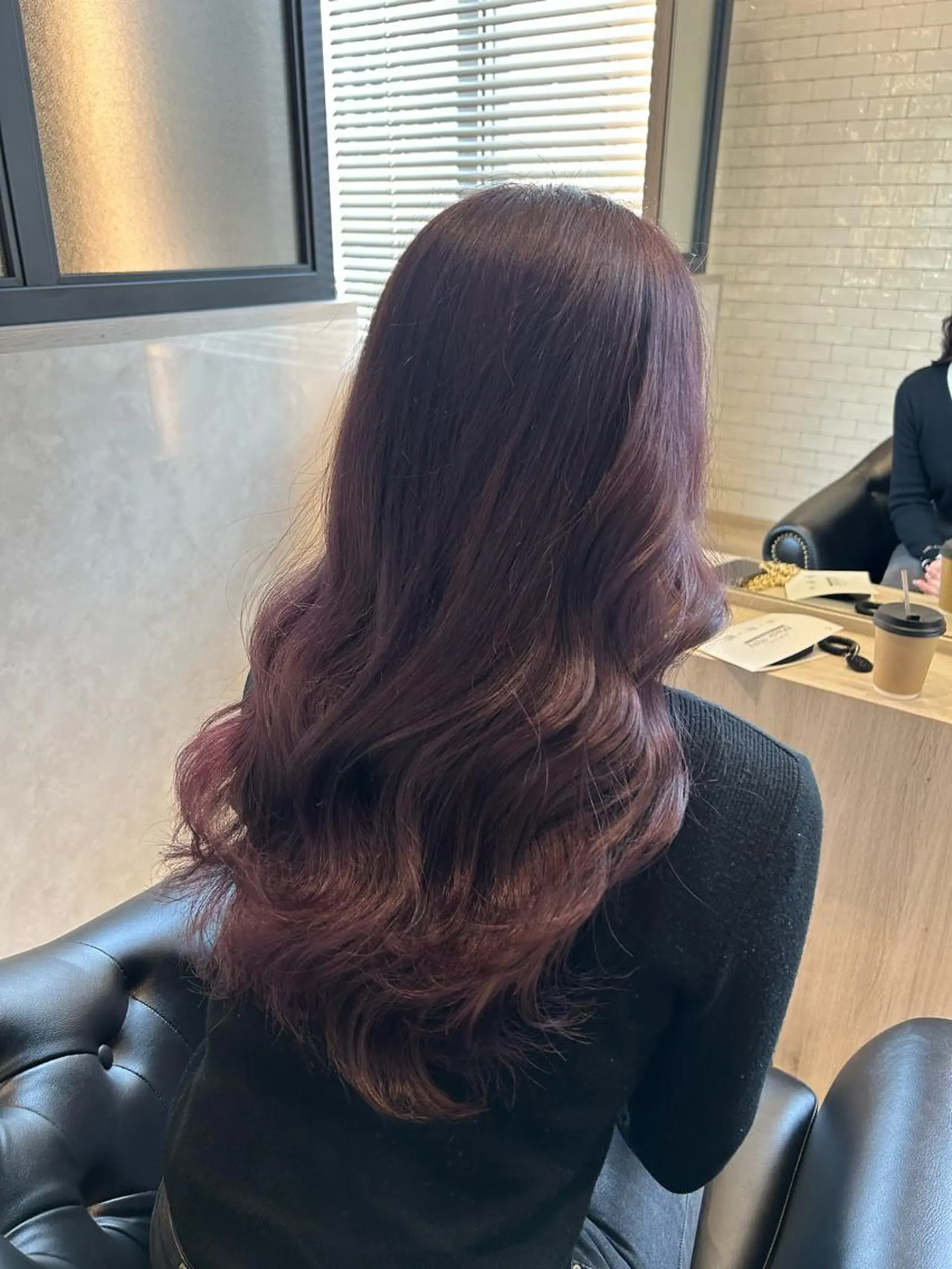 ロング カラー ヘアカラー トリートメント emi/髪質改善/ 韓国風/艶カラーのヘアスタイル