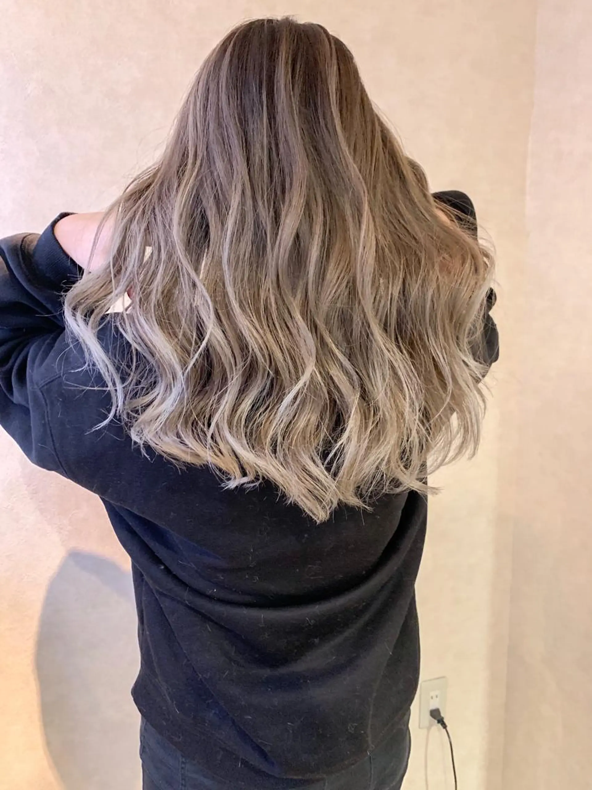ロング Lit.豊橋 夏目のヘアスタイル
