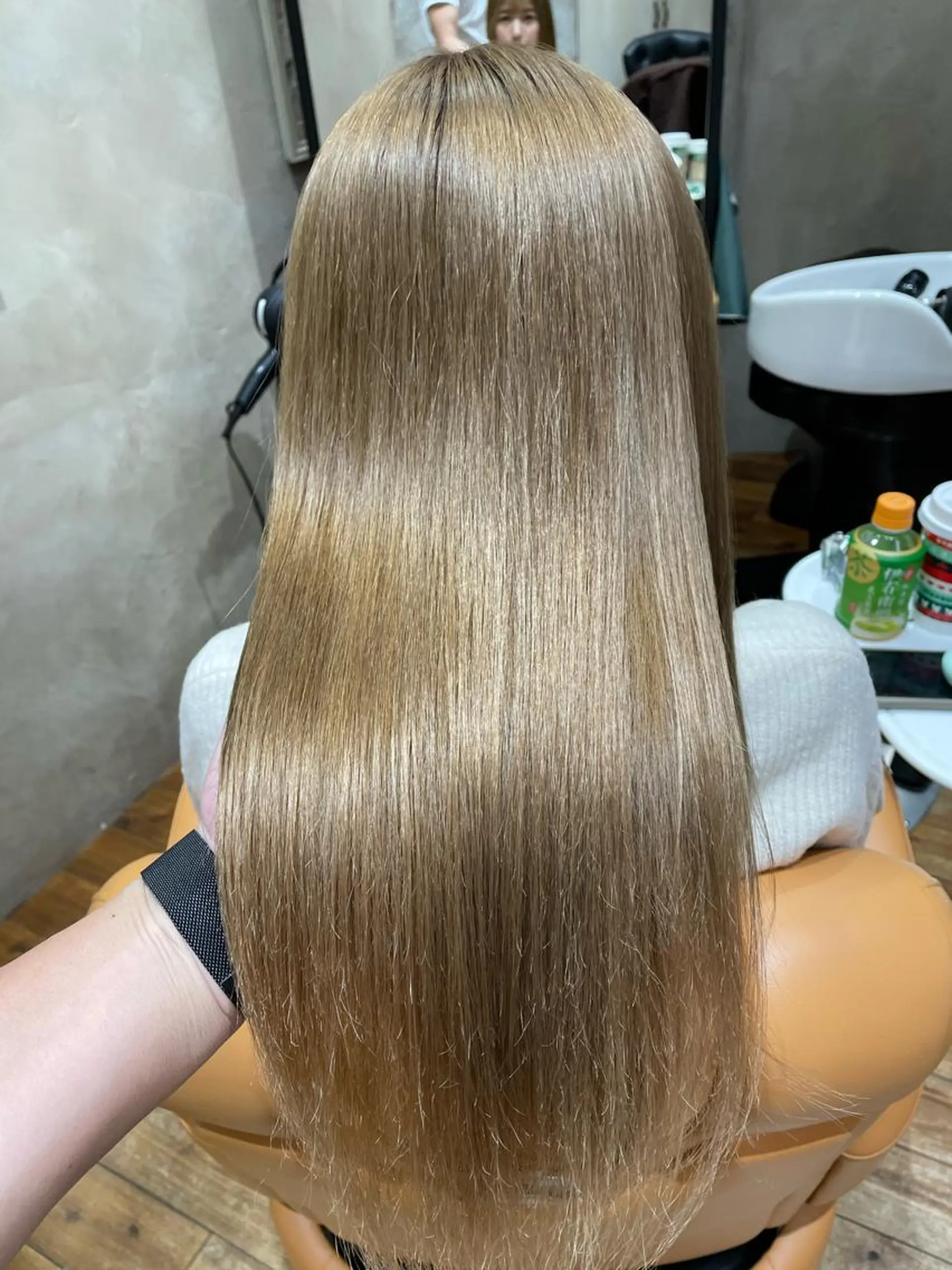 ロング カラー パーマ ブリーチ ケアブリーチ ダブルカラー イヤリングカラー ハイライトカラー カット ヘアカラー 縮毛矯正 トリートメント 新宿✨顔周りカット 韓国ヘア/坂本亜裟海のヘアスタイル