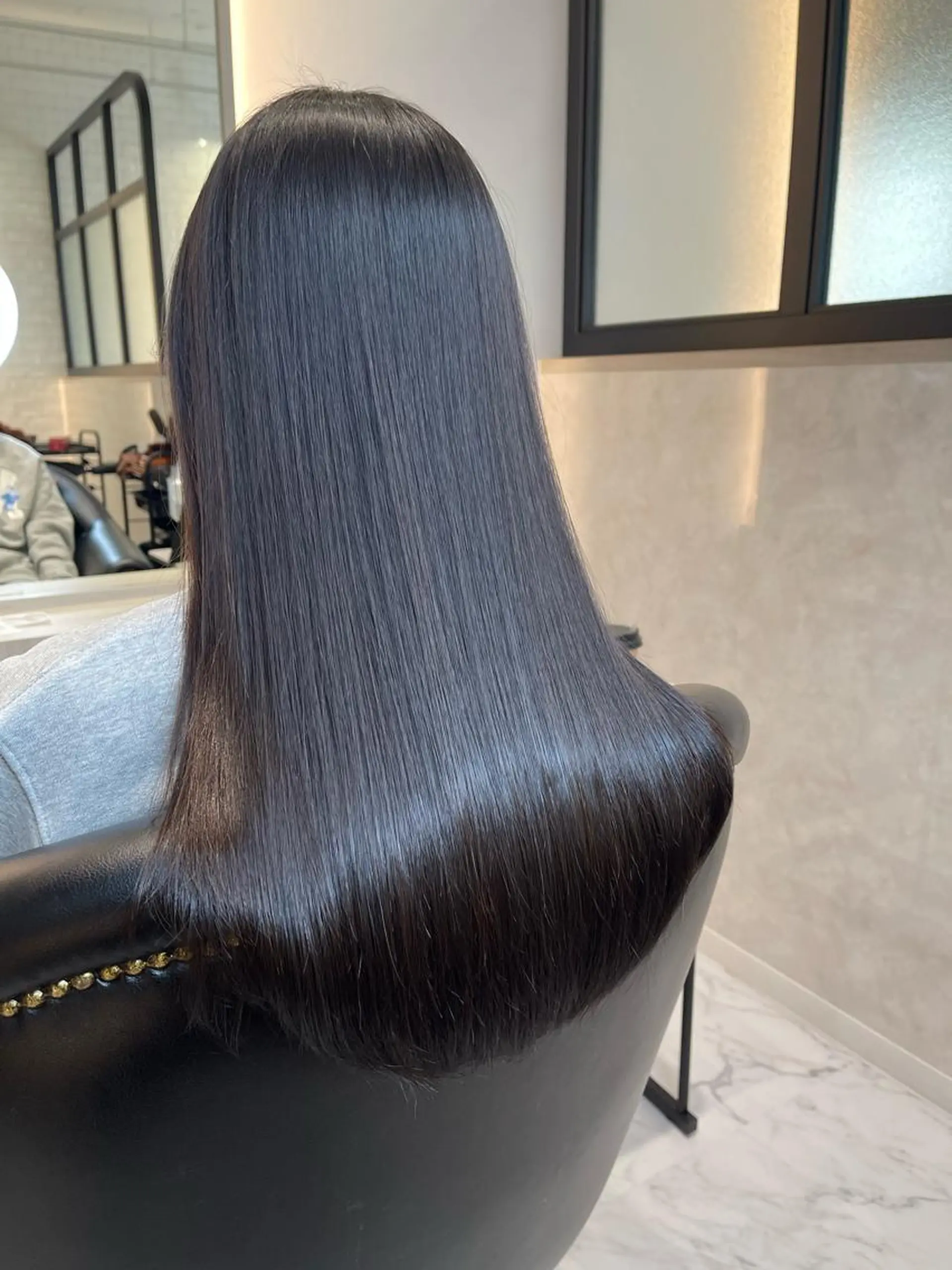 ロング 縮毛矯正 トリートメント emi/髪質改善/ 韓国風/艶カラーのヘアスタイル