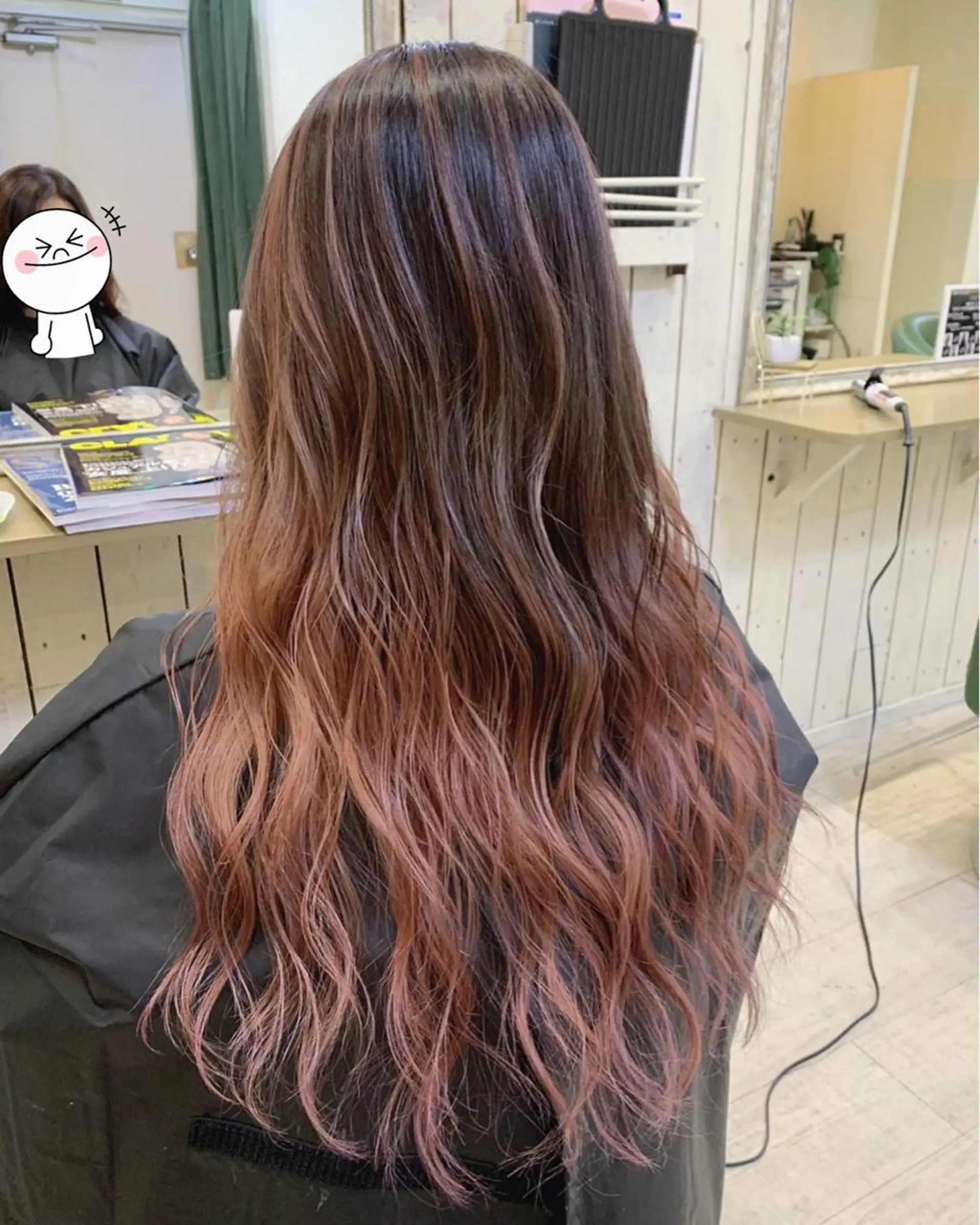 セミロング カット ヘアカラー 高山 滉太のヘアスタイル