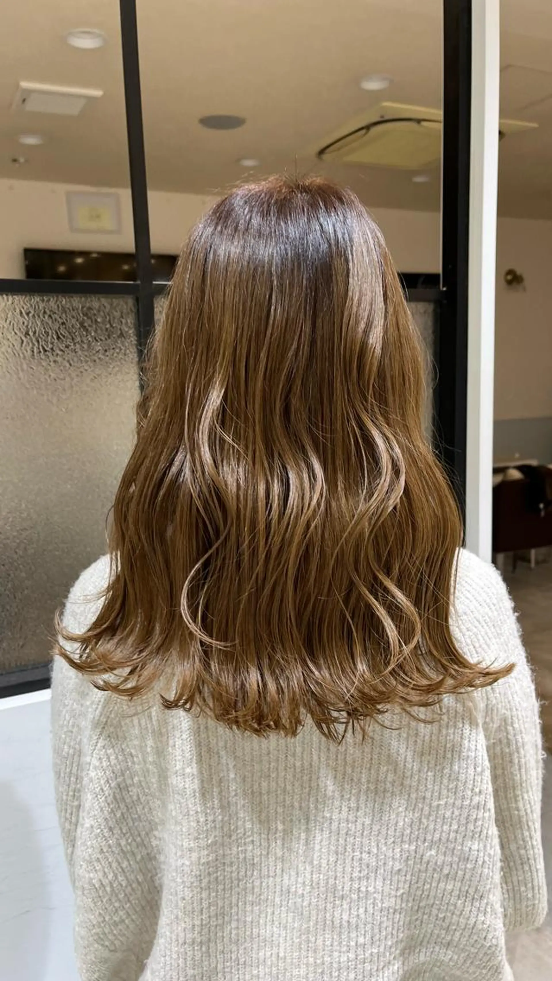 カラー 服部 沙弥佳のヘアスタイル