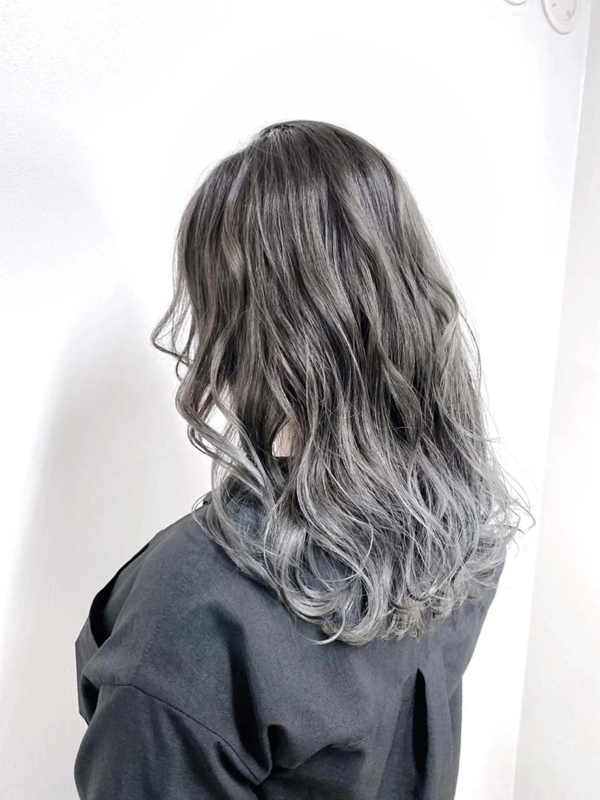 セミロング カラー グラデーションカラー ヘアカラー AI 高田馬場店のヘアスタイル