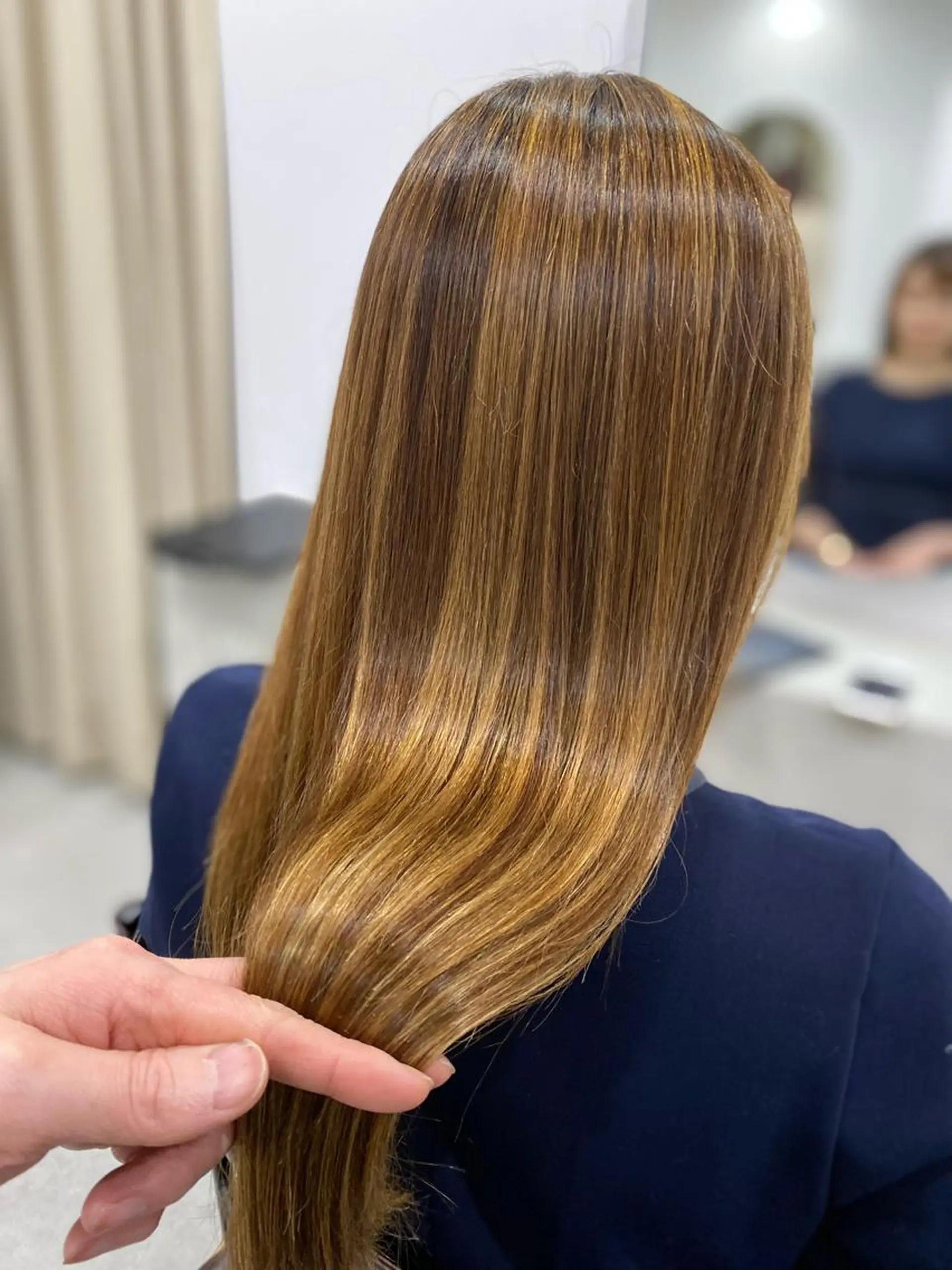 ロング 髪質改善 縮毛矯正 トリートメント 髪質改善、縮毛矯正 店長浅野太郎のヘアスタイル