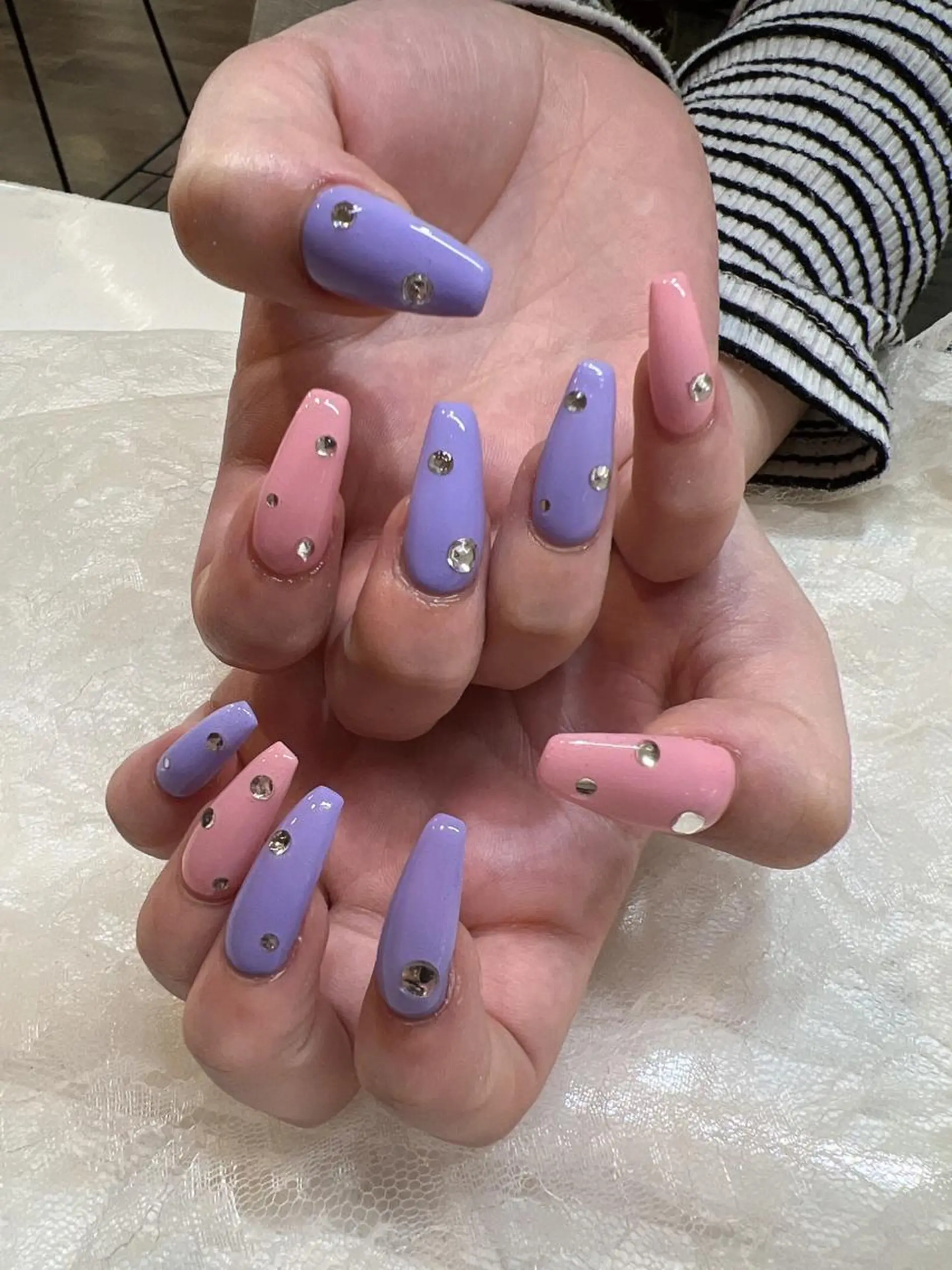 ネイル ワンカラーネイル ストーンネイル nailist yuiのネイルデザイン