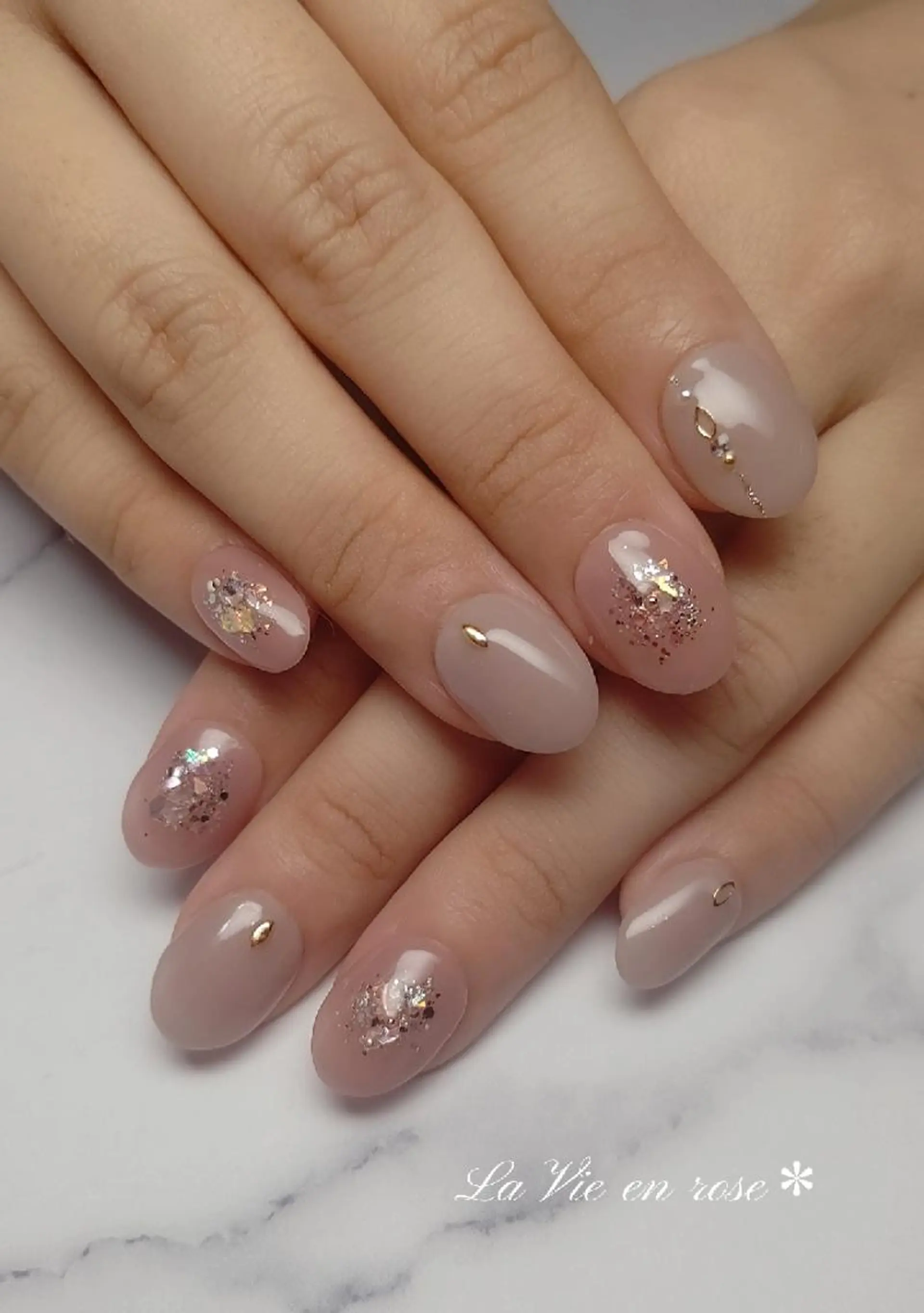 ネイル ネイルチップ ラヴィアン ローズのネイルデザイン