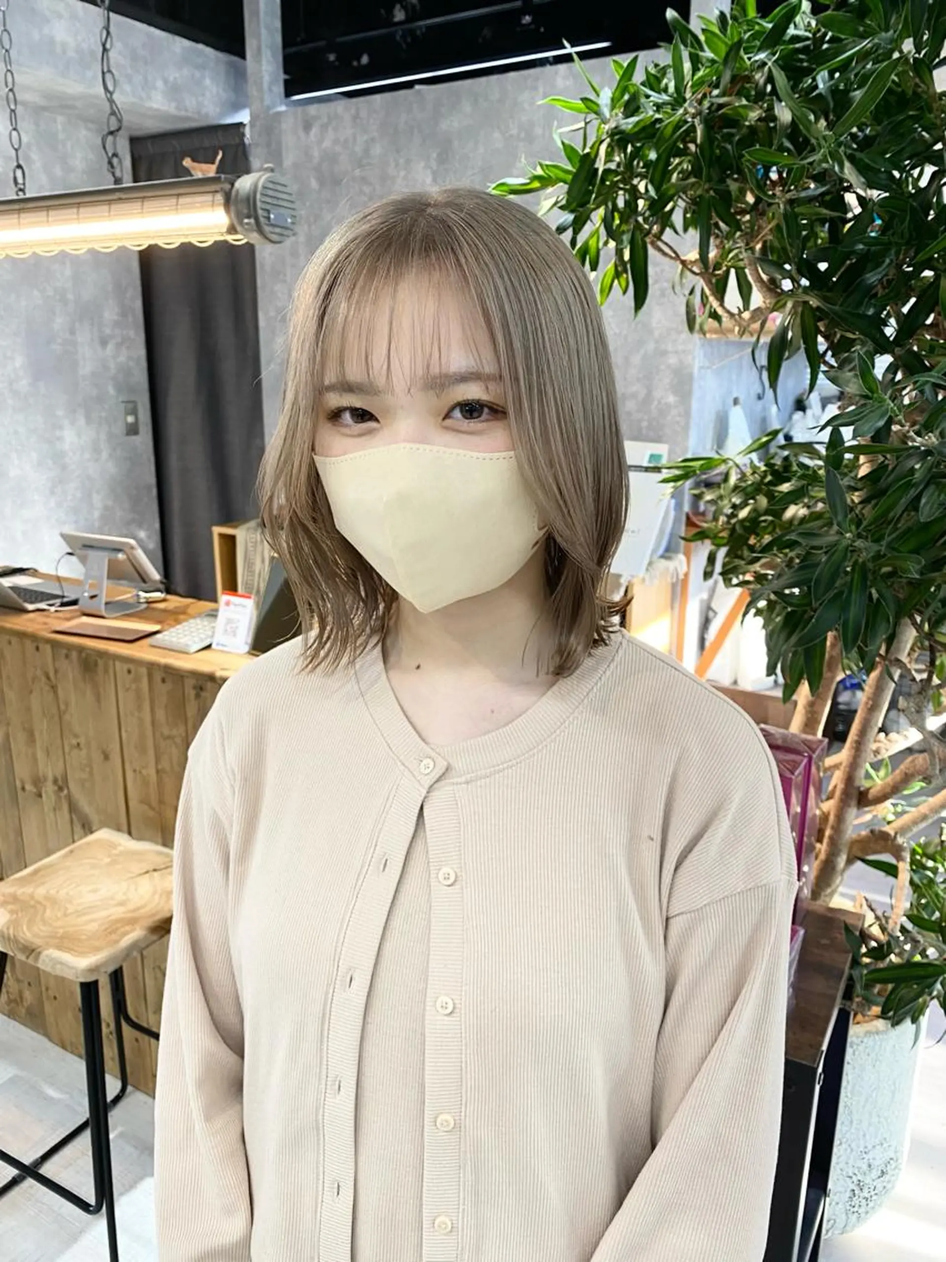 ミディアム ボブ 髪質改善 韓国風ヘア レイヤーカット トリートメント 【.ico】心斎橋/ ウルフ/飛田ゆうきのヘアスタイル