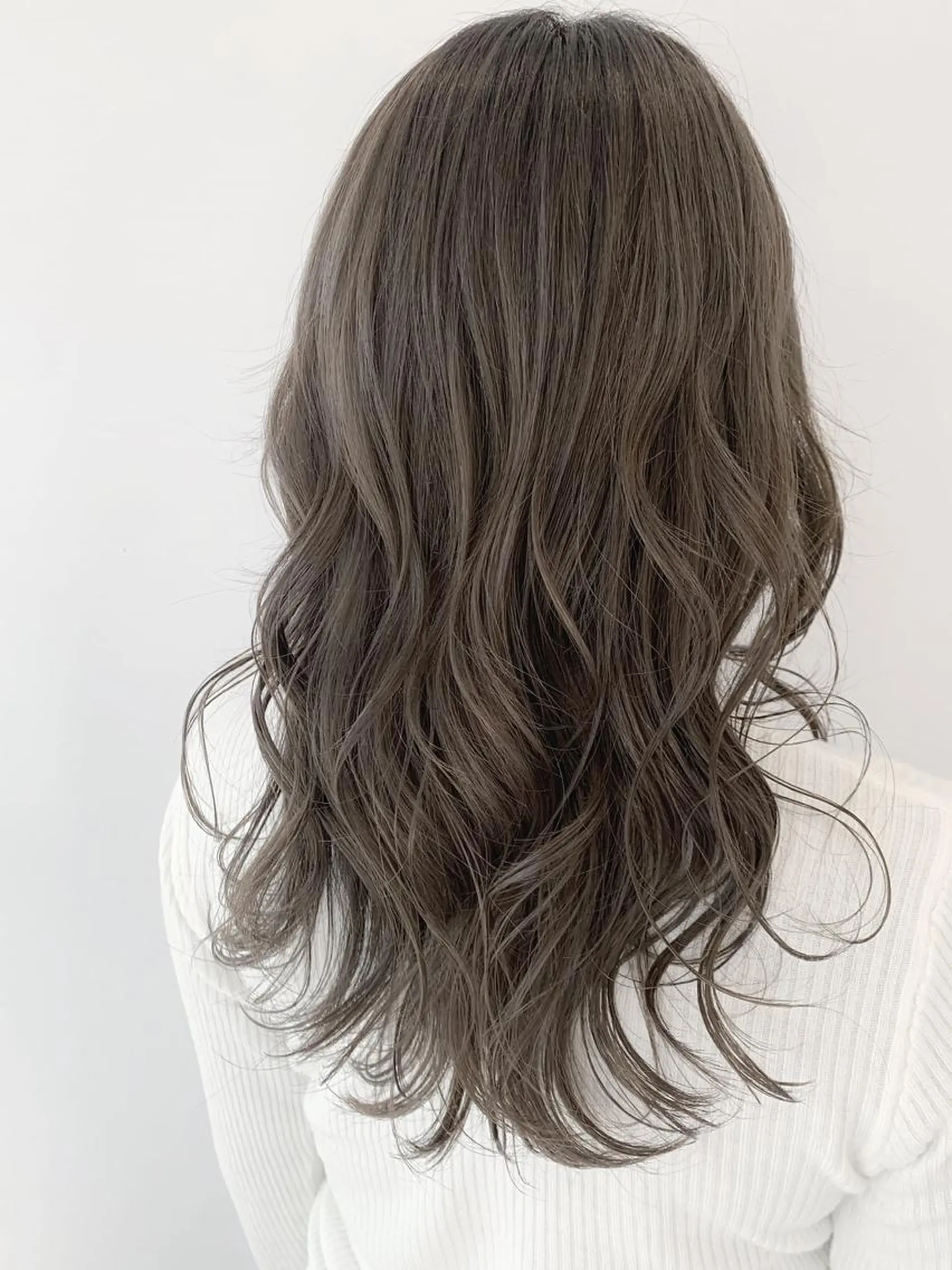 セミロング カラー ブリーチ カット ヘアカラー ♥️🌙LeRiow 松岡 夏希♥️🌙のヘアスタイル