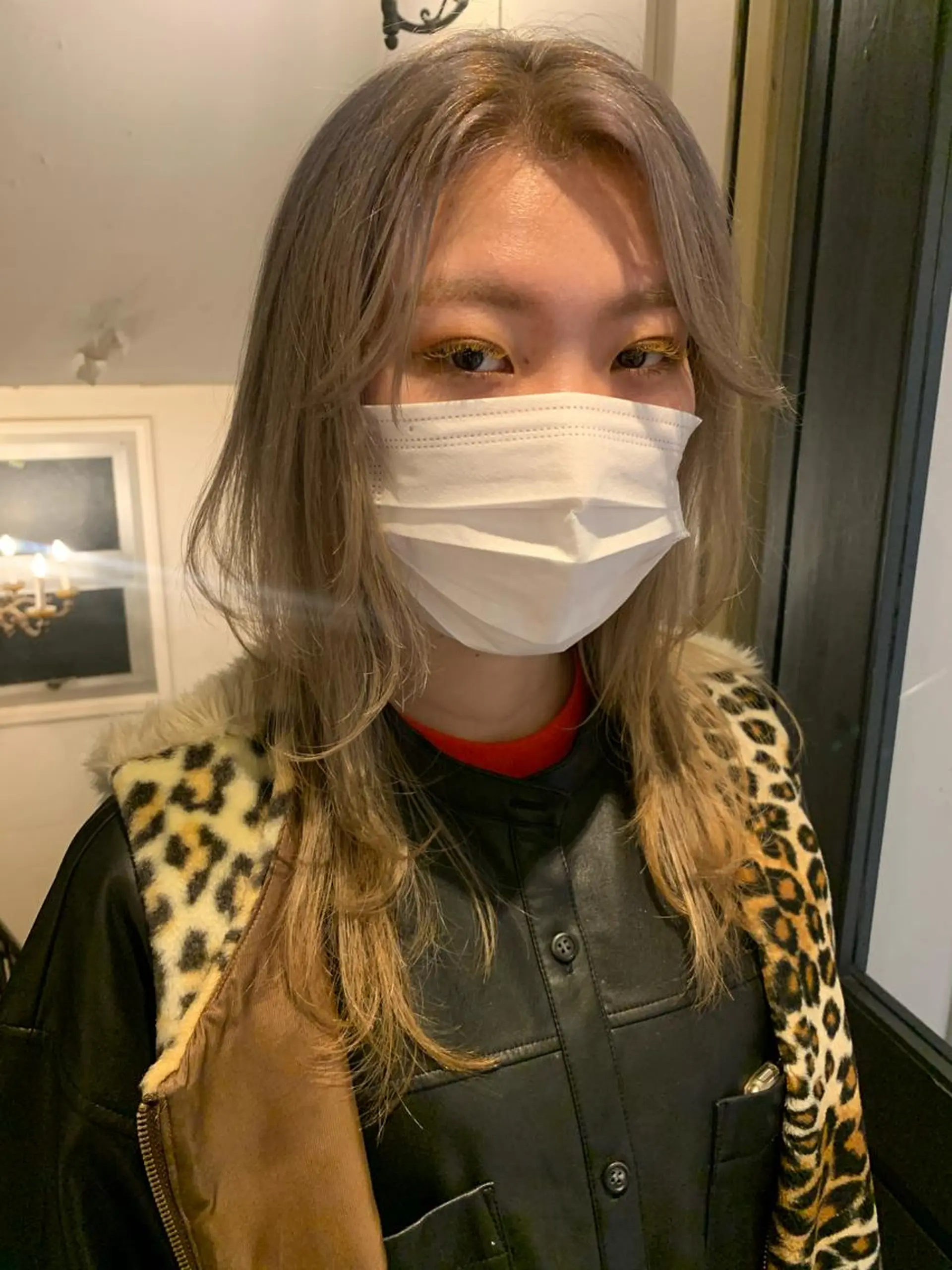 ロング カラー パーマ ヘアアレンジ メンズ キッズ ネイル マツエク・マツパ センターパート メンズハイトーン ベージュカラー ハイトーンカラー ホワイトベージュ カット ヘアカラー トリートメント ウルフレイヤーカット /チヒロのヘアスタイル