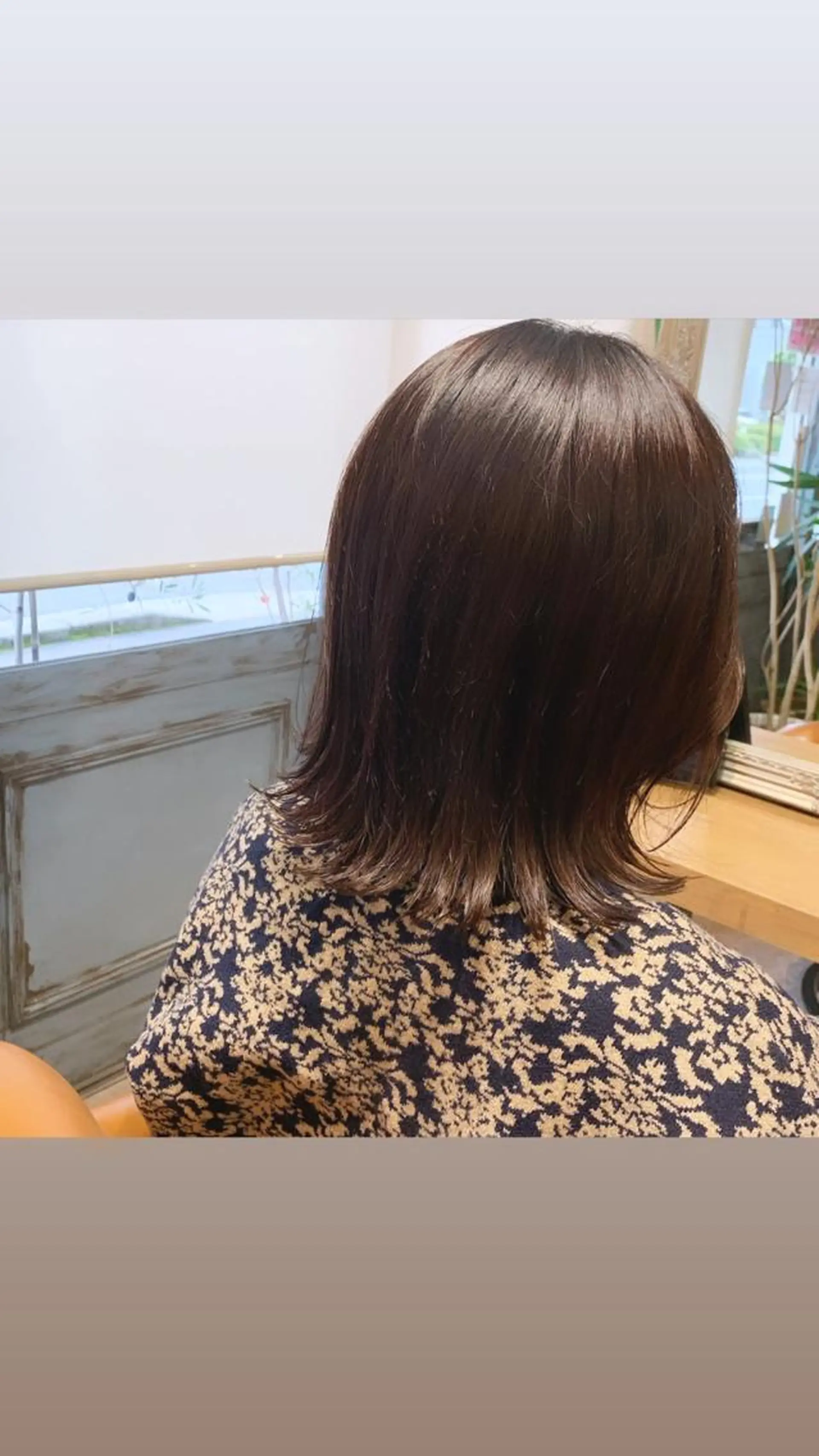 ミディアム カラー ブラウンカラー ピンクカラー ピンクブラウン カット ヘアカラー トリートメント HARE 川崎晴佳のヘアスタイル