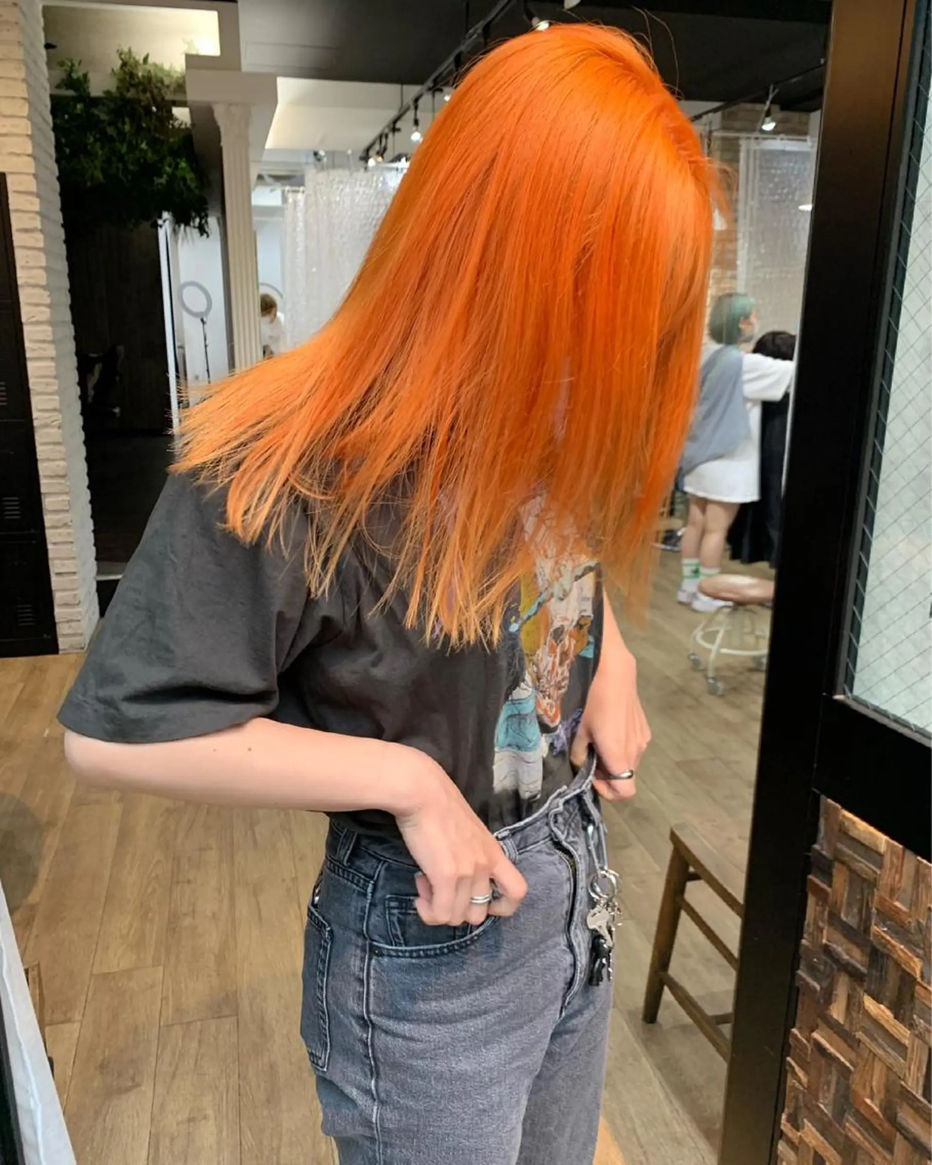 ミディアム カラー カット ヘアカラー トリートメント salowin梅田所属・レイヤー/顔周り /AKARIのヘアスタイル