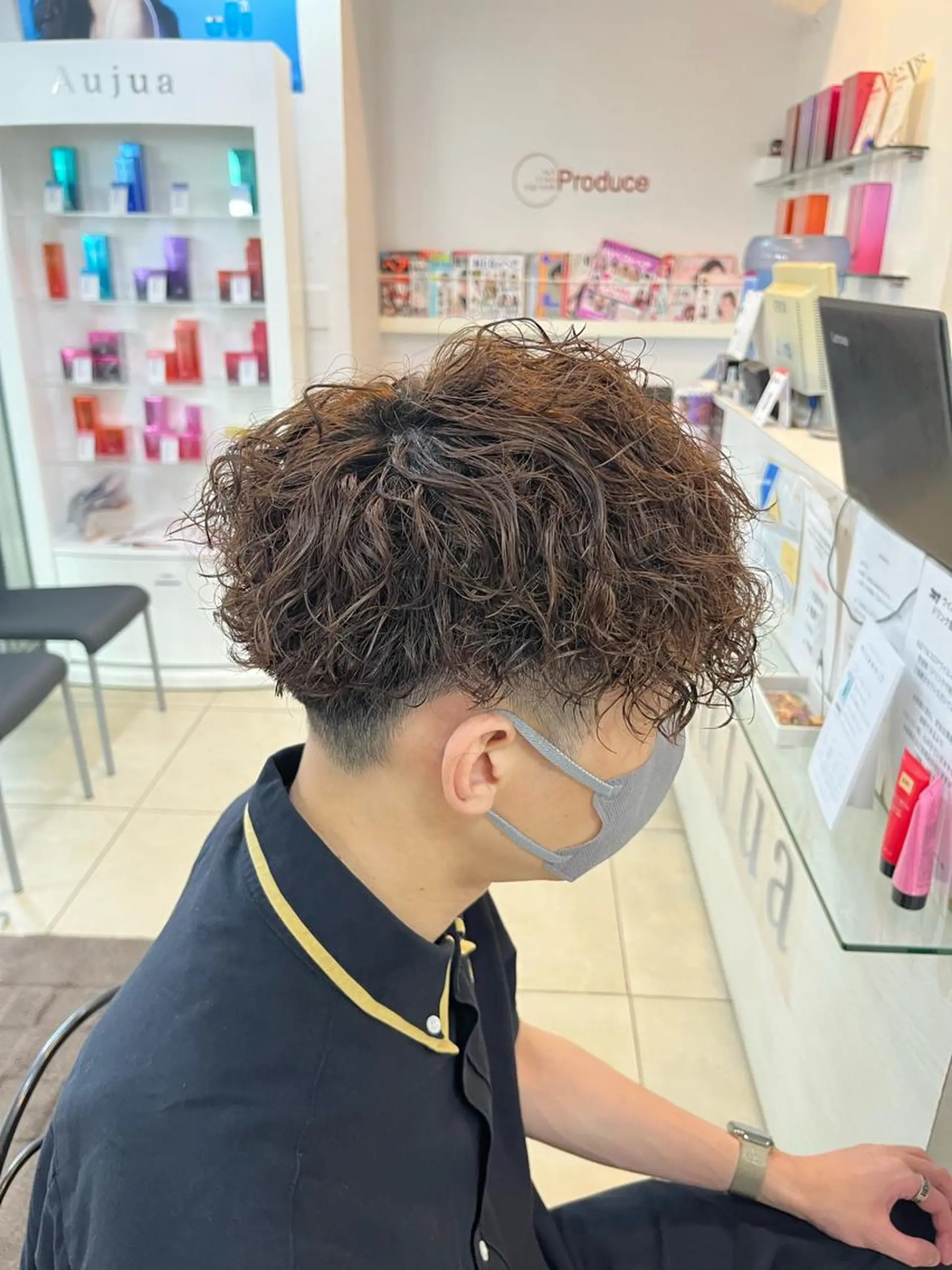 ショート パーマ メンズ マッシュ メンズパーマ メンズショート ツイストスパイラルパーマ ショートヘア カット パーマ 韓国メンズヘア/ 毛流れヘア　須田龍世のヘアスタイル