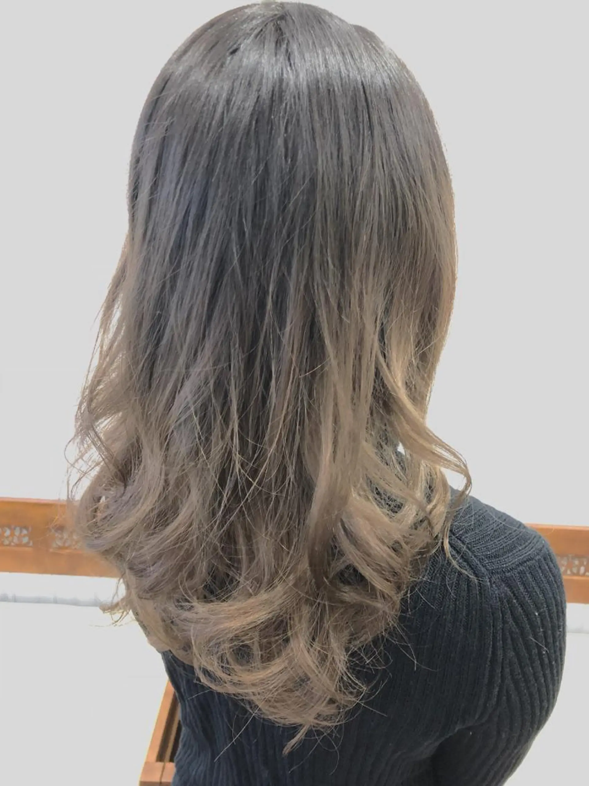 セミロング カラー ベージュカラー グラデーションカラー ミルクティーベージュ Rise Heart 中村 裕介のヘアスタイル