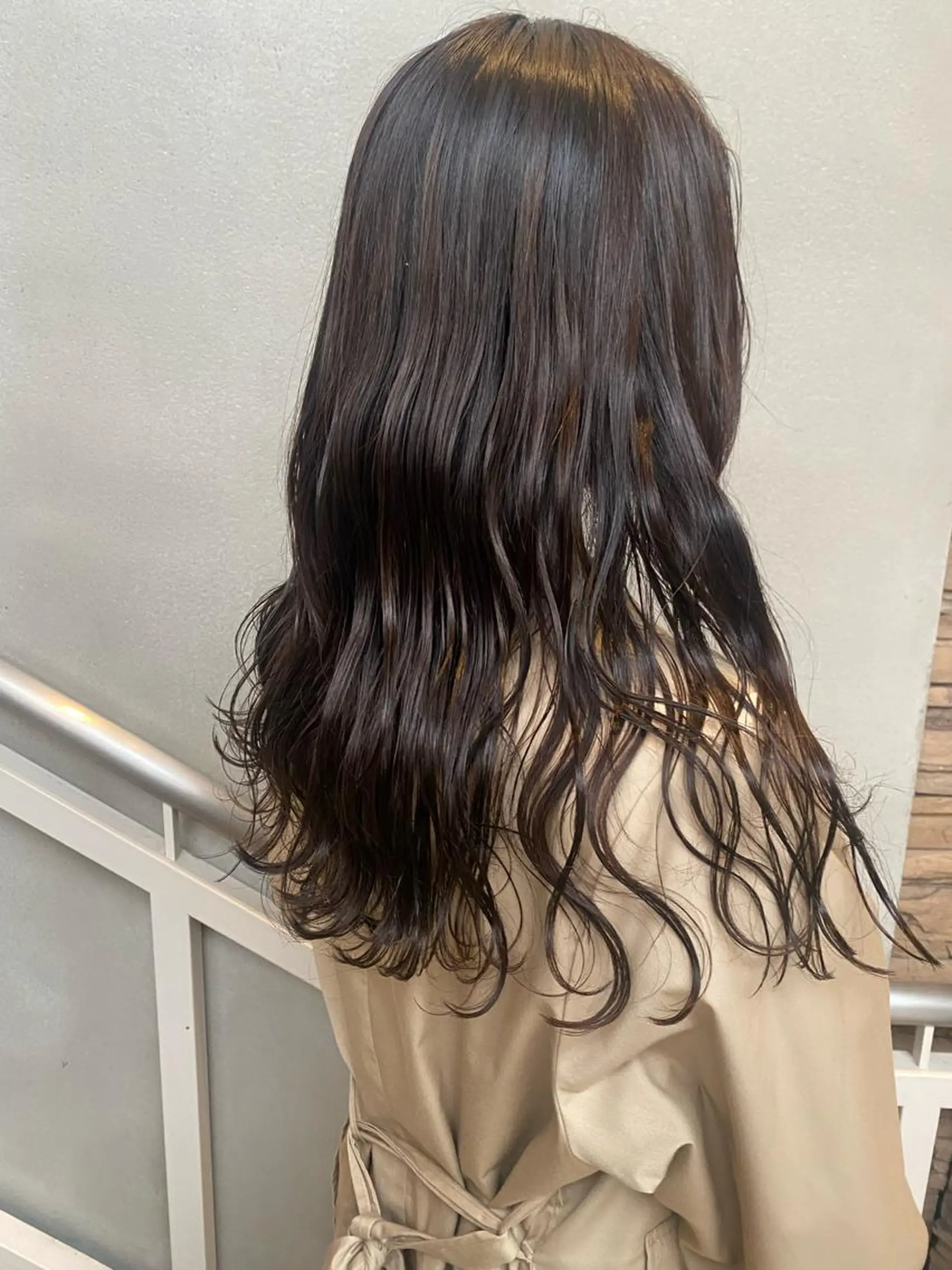 セミロング 艶カラー　宮﨑 蒼のヘアスタイル
